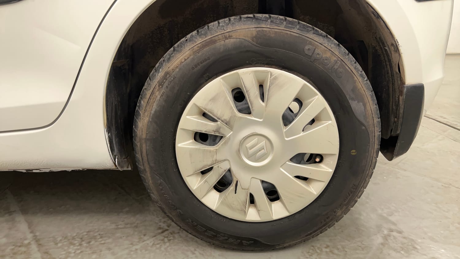 Used 2013 Maruti Suzuki Swift VXi Petrol Manual tyres LEFT REAR TYRE RIM VIEW
