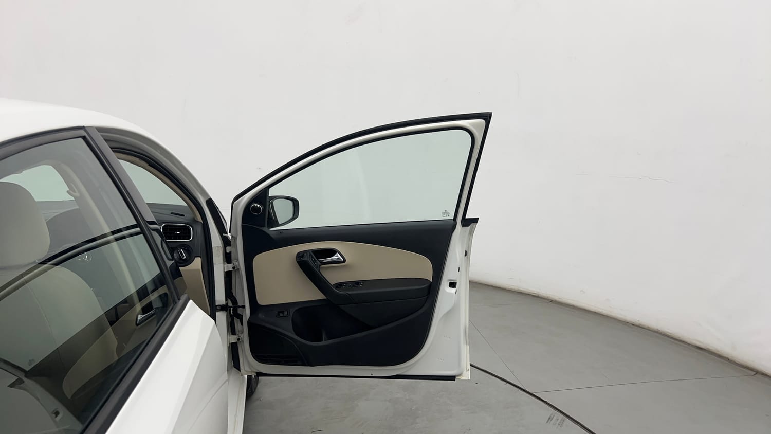 Used 2018 Skoda Rapid Style 1.6 MPI Petrol Manual interior RIGHT FRONT DOOR OPEN VIEW