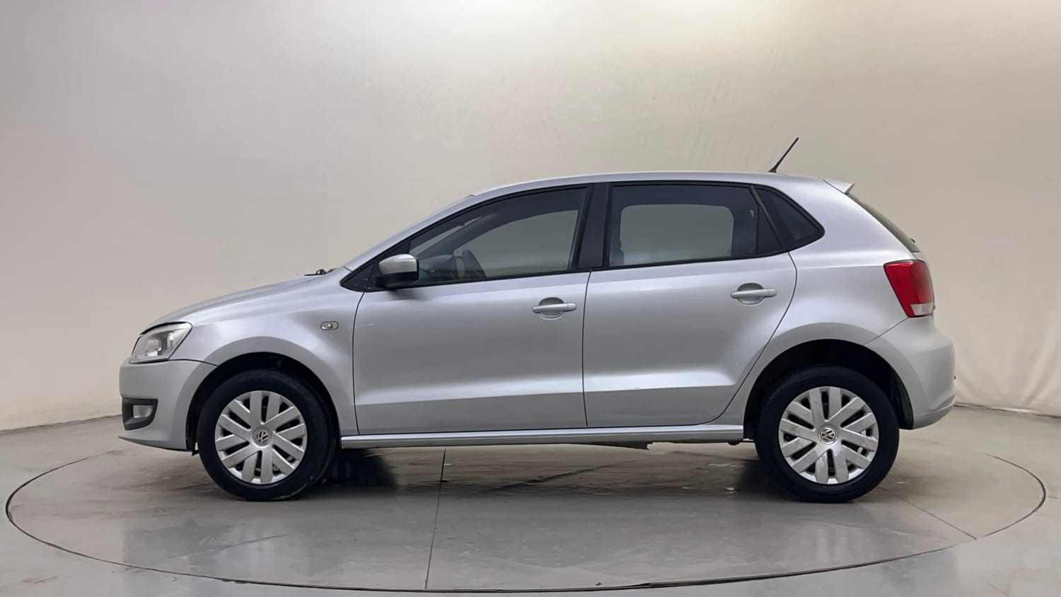 Used 2014 Volkswagen Polo Comfortline 1.2L (P) Petrol Manual exterior LEFT SIDE VIEW