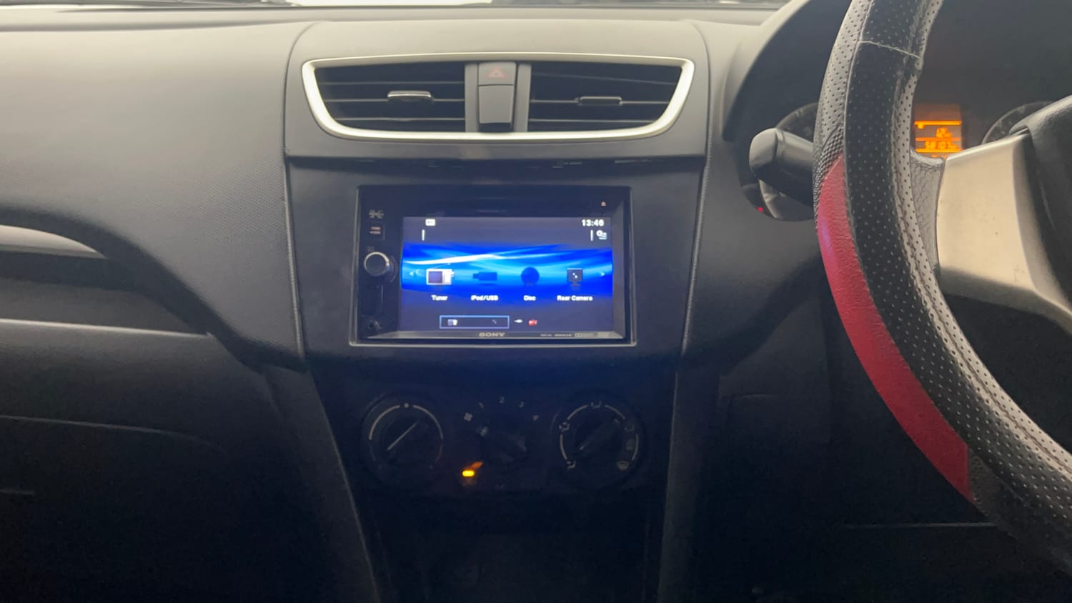 Used 2015 Maruti Suzuki Swift VXi Petrol Manual interior MUSIC SYSTEM & AC CONTROL VIEW