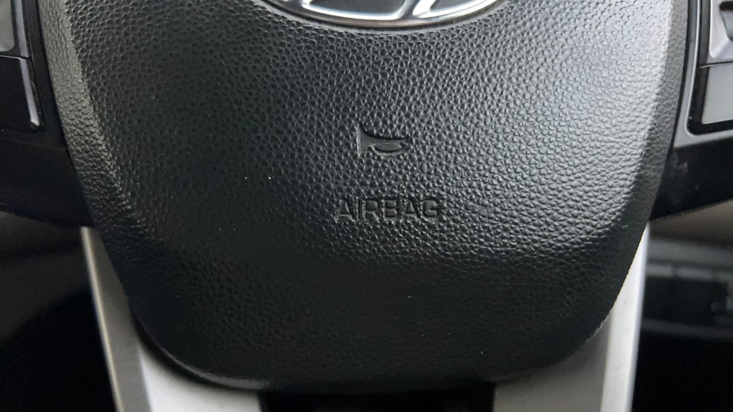 Used 2017 Hyundai Creta 1.6 SX Plus AT Petrol Petrol Automatic top_features Airbags