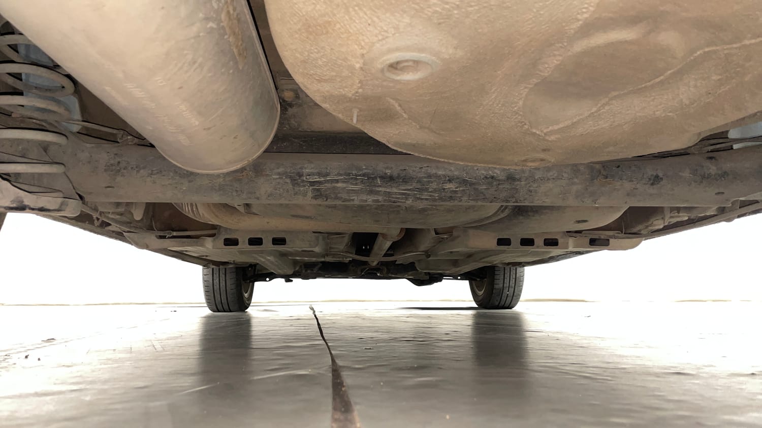 Used 2016 Volkswagen Ameo Highline 1.5L AT Diesel Automatic extra REAR UNDERBODY VIEW (TAKEN FROM REAR)