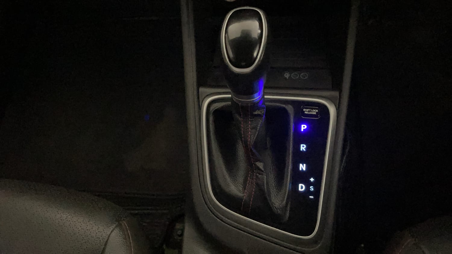 Used 2021 Hyundai Verna SX (O) 1.6 VTVT AT Petrol Automatic interior GEAR  KNOB VIEW