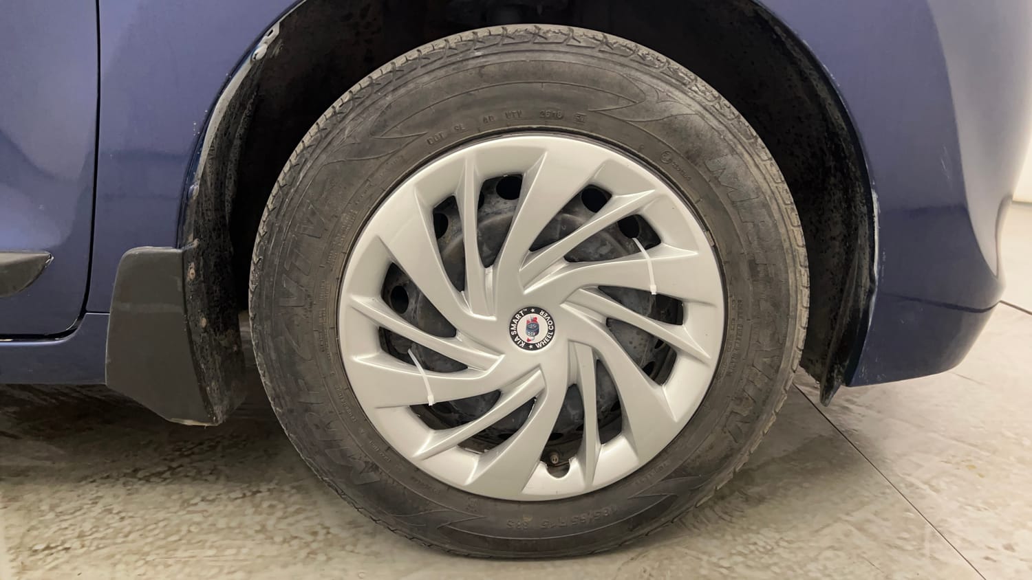 Used 2018 Maruti Suzuki Baleno Delta 1.2 Petrol Manual tyres RIGHT FRONT TYRE RIM VIEW