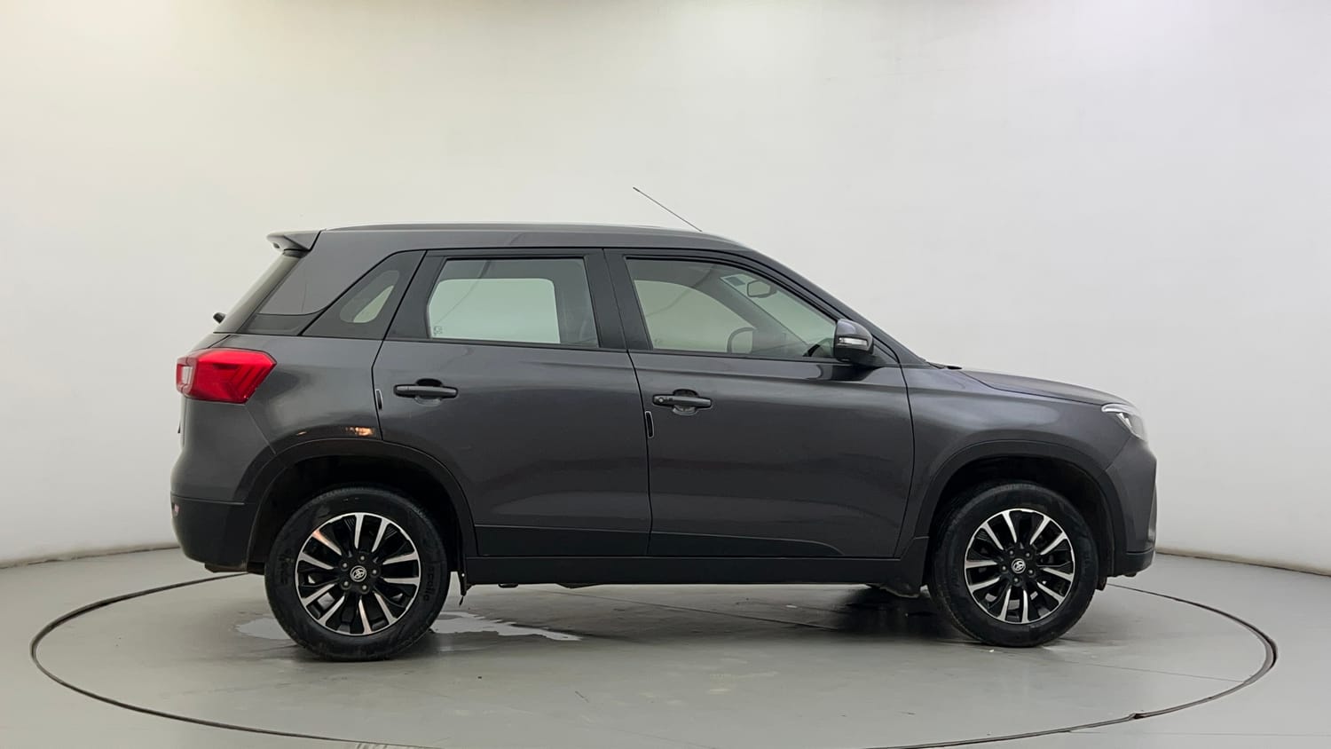 Used 2022 Toyota Urban Cruiser Premium Grade AT Petrol Automatic exterior RIGHT SIDE VIEW