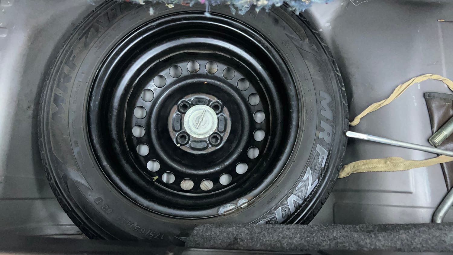 Used 2014 Honda Brio S MT Petrol Manual tyres SPARE TYRE VIEW