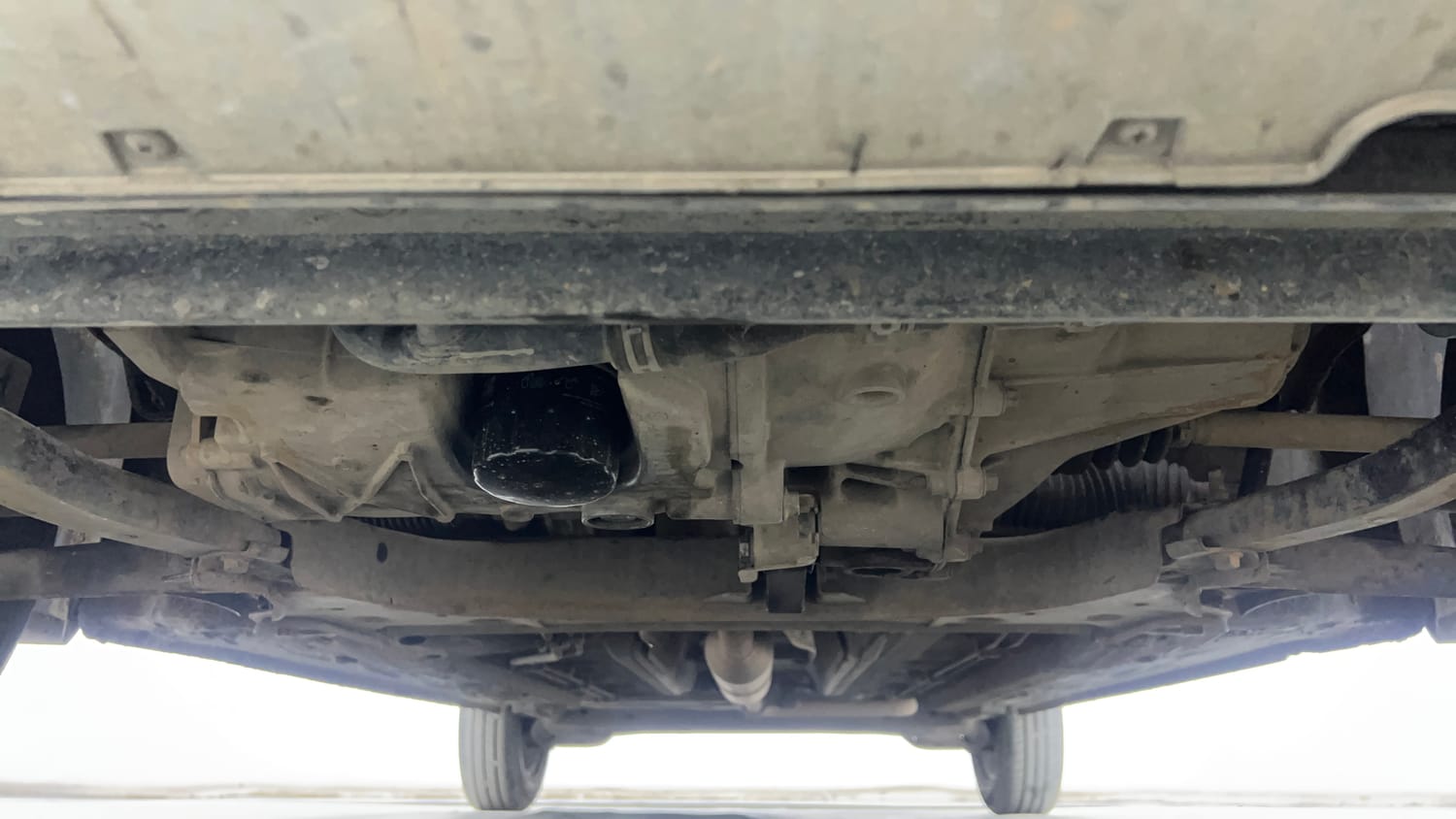 Used 2020 Renault Triber RXZ Petrol Manual extra FRONT LEFT UNDERBODY VIEW