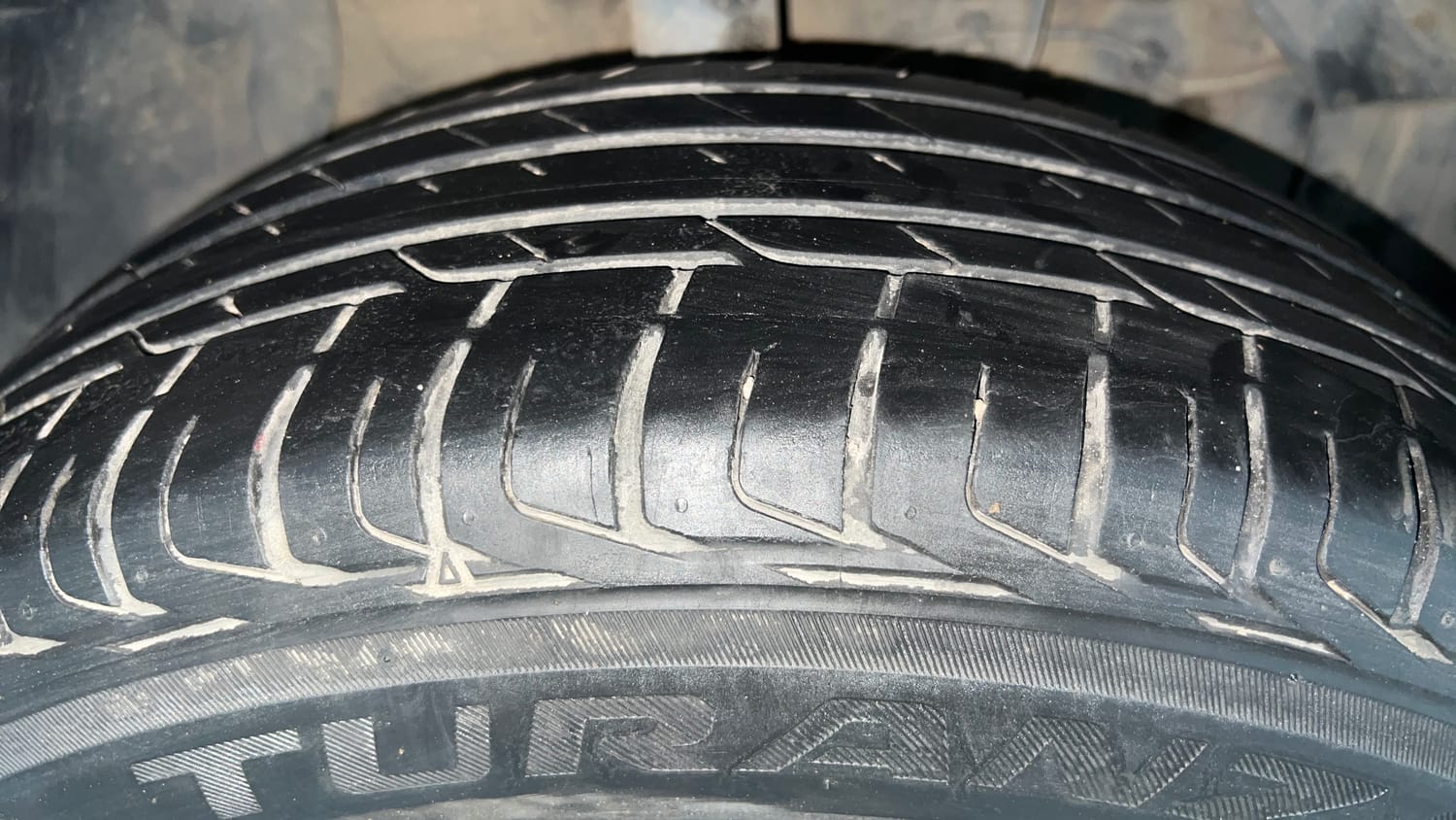 Used 2018 Maruti Suzuki Vitara Brezza [2016-2020] VDi Diesel Manual tyres RIGHT FRONT TYRE TREAD VIEW