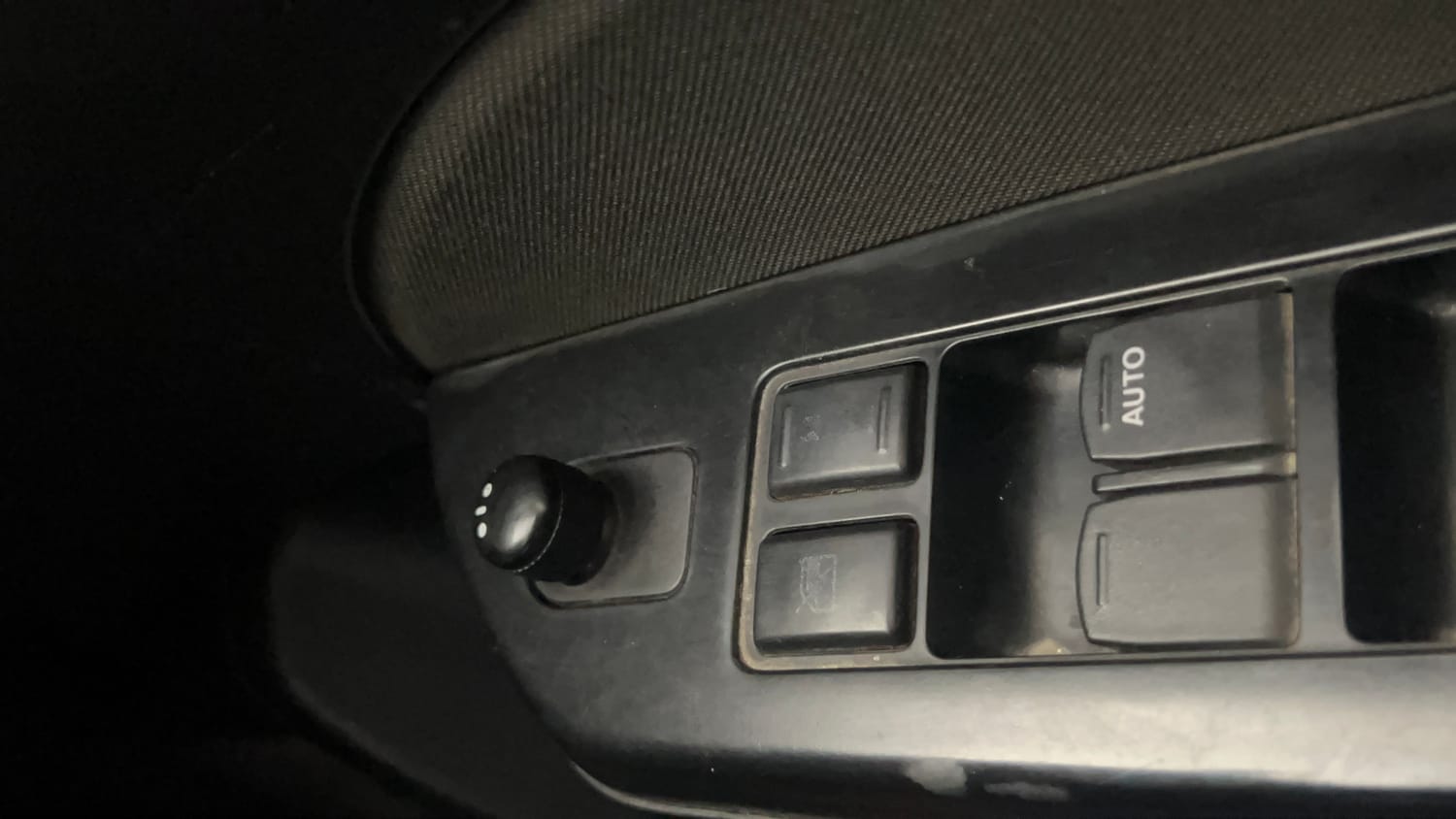 Used 2015 Maruti Suzuki Swift VXi Petrol Manual top_features Adjustable ORVM
