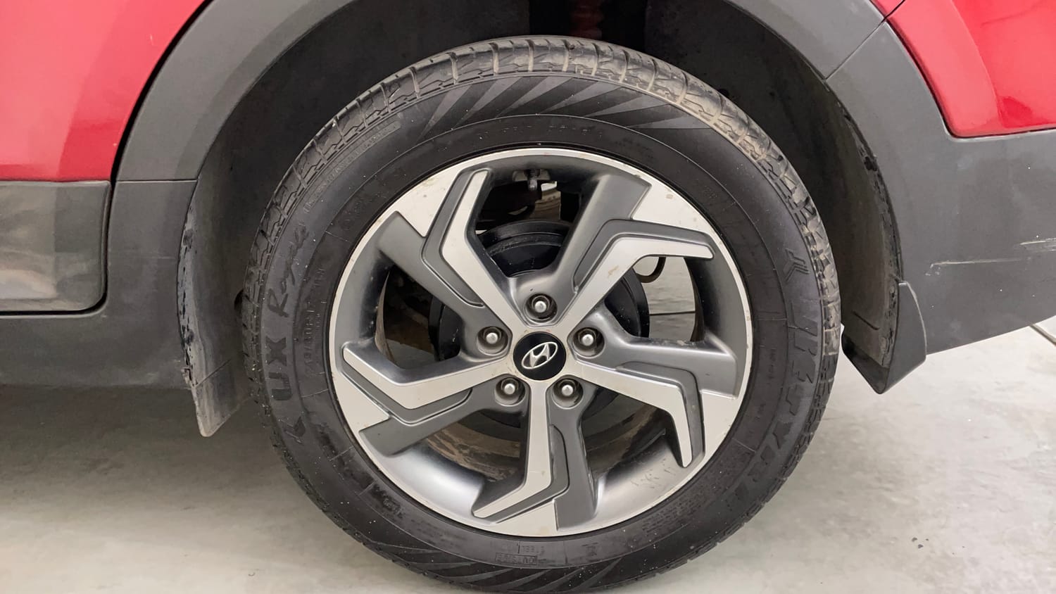 Used 2018 Hyundai Creta SX 1.6 (O) Petrol Petrol Manual tyres LEFT REAR TYRE RIM VIEW