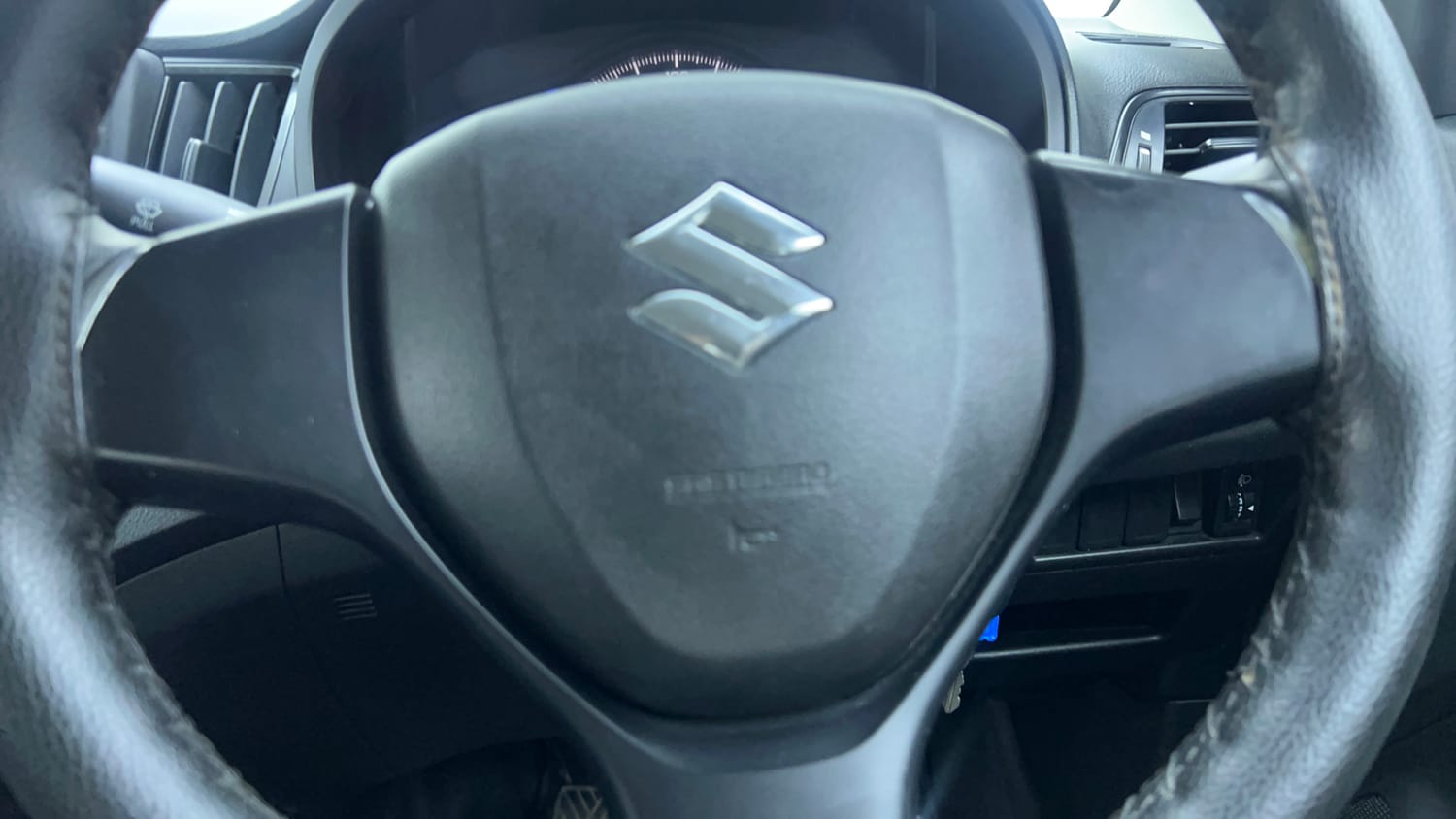 Used 2017 Maruti Suzuki Baleno Sigma 1.2 Petrol Manual top_features Airbags