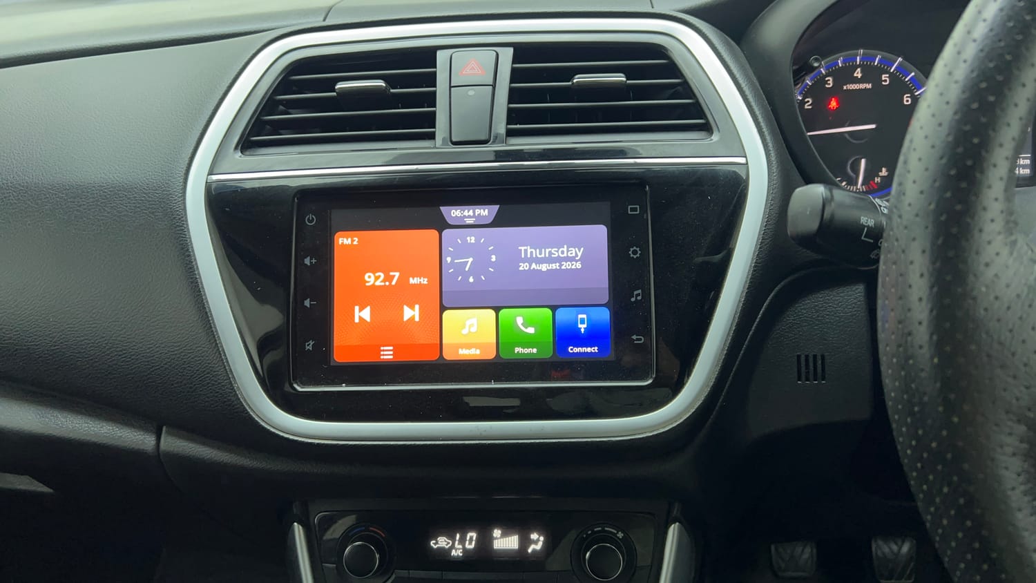 Used 2020 Maruti Suzuki S-Cross Alpha Petrol Manual top_features Integrated (in-dash) music system
