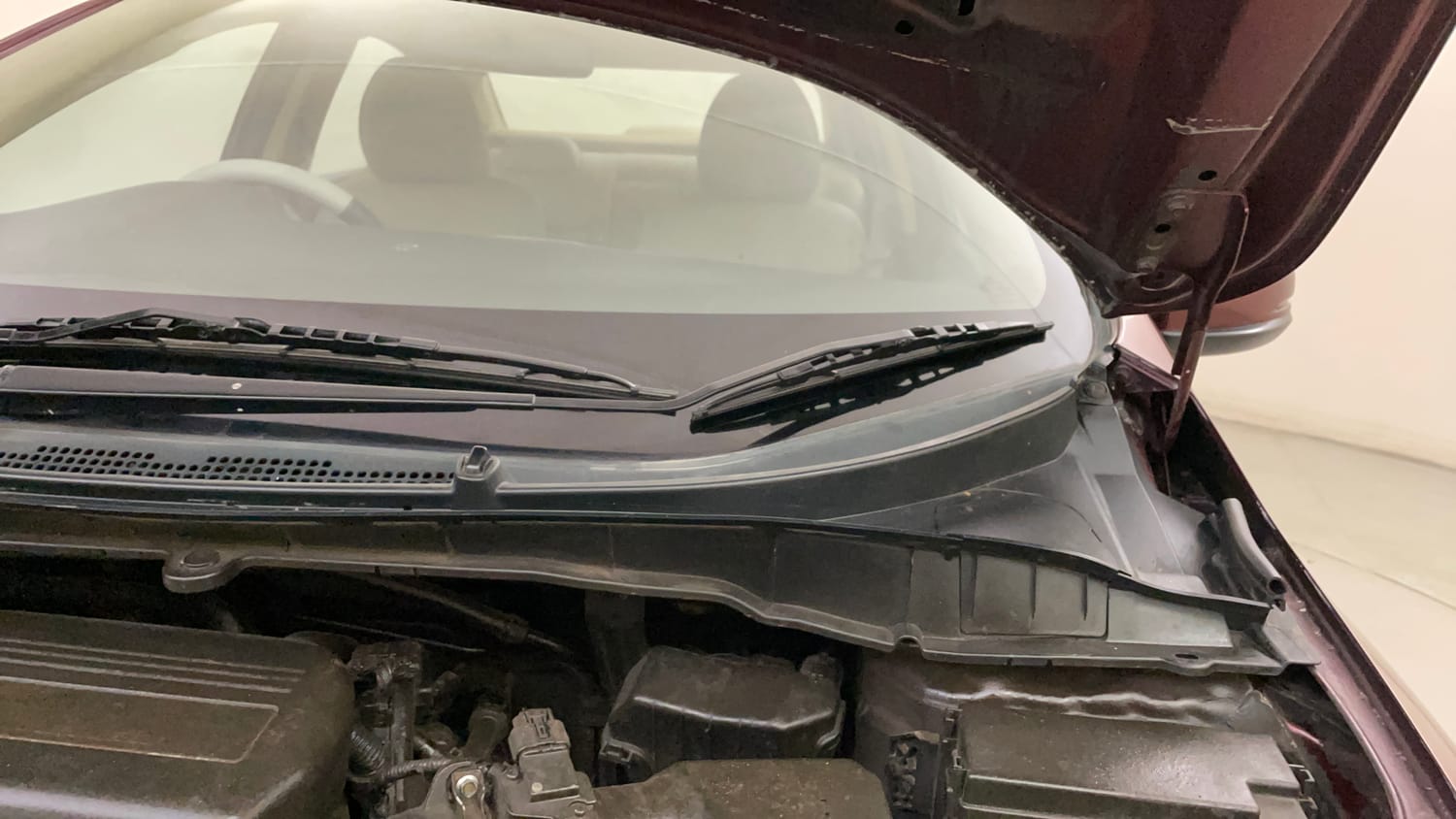 Used 2014 Honda City V Diesel Diesel Manual engine ENGINE LEFT SIDE HINGE & APRON VIEW