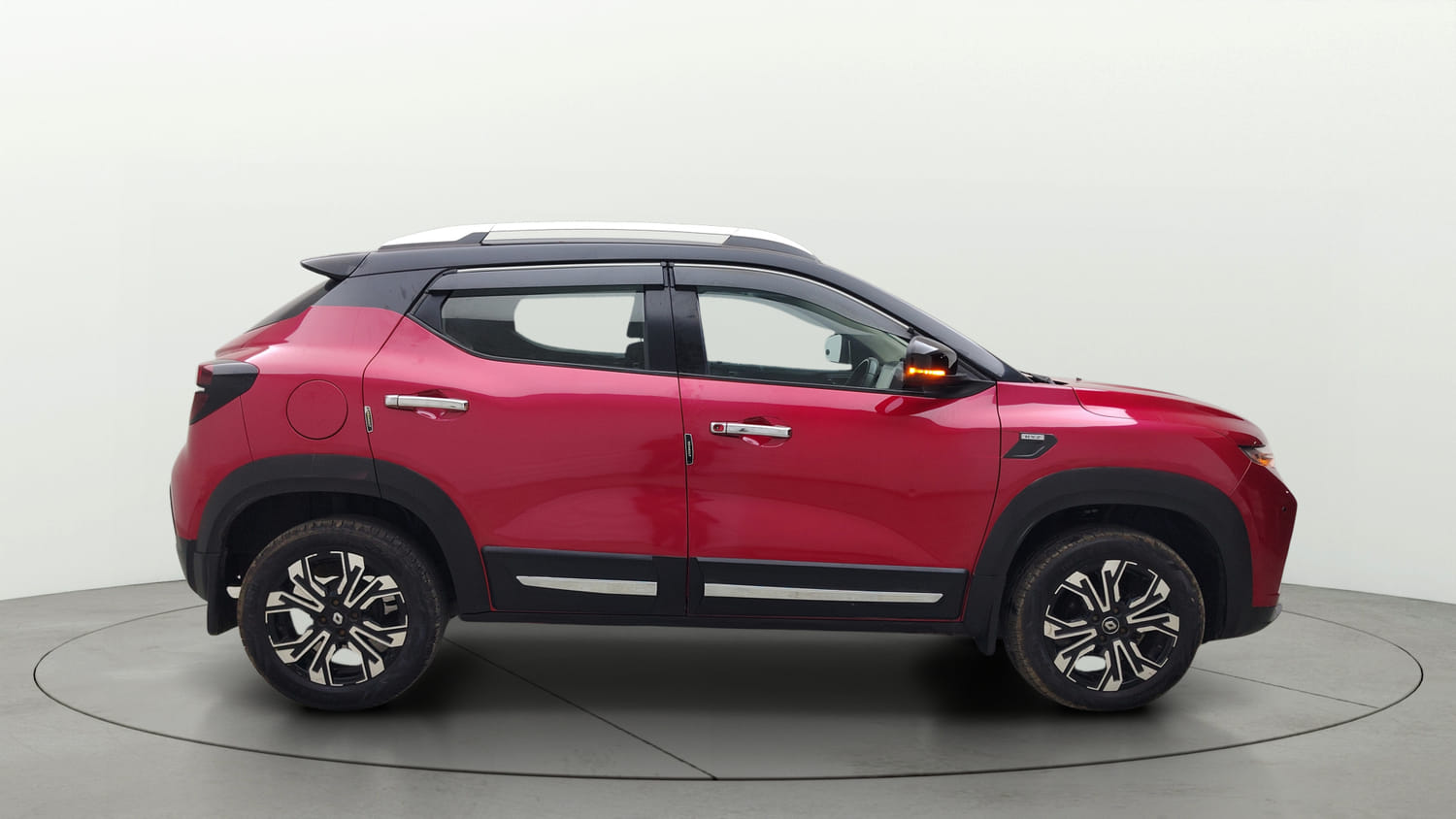 Used 2021 Renault Kiger RXZ Turbo CVT Dual Tone Petrol Automatic exterior LEFT SIDE VIEW