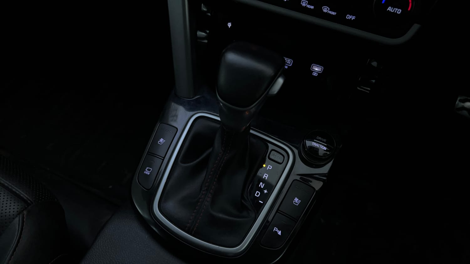 Used 2020 Kia Seltos GTX Plus AT 1.5 Diesel Diesel Automatic interior GEAR  KNOB VIEW