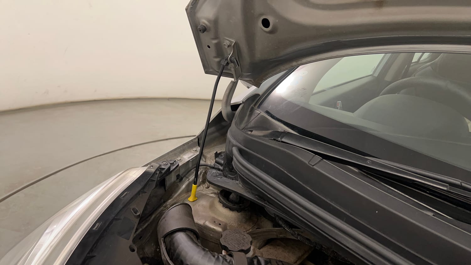 Used 2019 Hyundai Grand i10 Sportz AT 1.2 Kappa VTVT Petrol Automatic engine ENGINE RIGHT SIDE HINGE & APRON VIEW