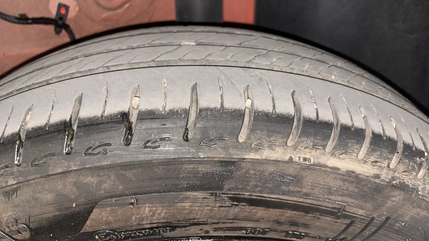 Used 2025 Tata Altroz Pure S Petrol 5AMT Petrol Automatic tyres LEFT REAR TYRE TREAD VIEW