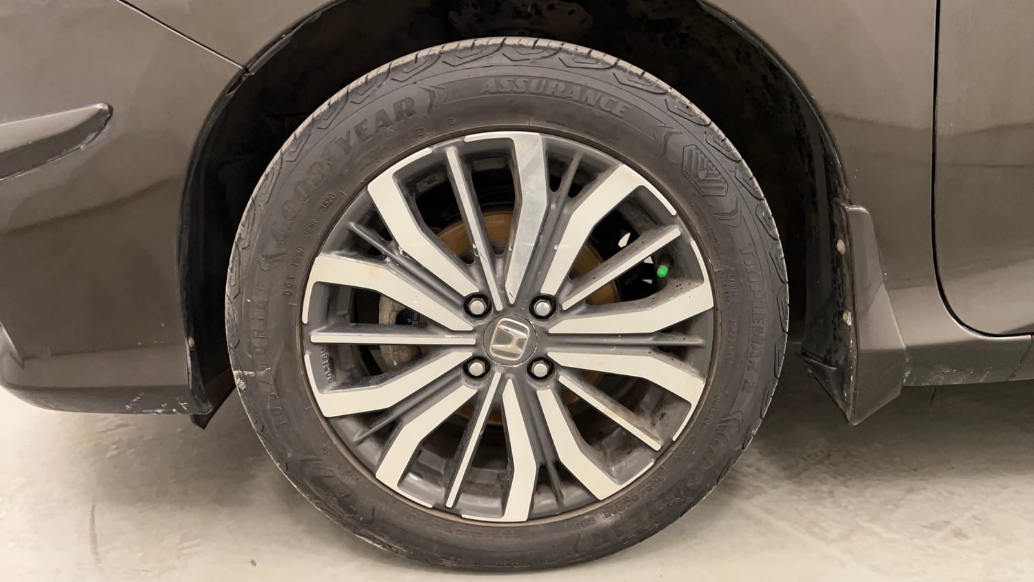 Used 2018 Honda City VX Petrol Petrol Manual tyres LEFT FRONT TYRE RIM VIEW