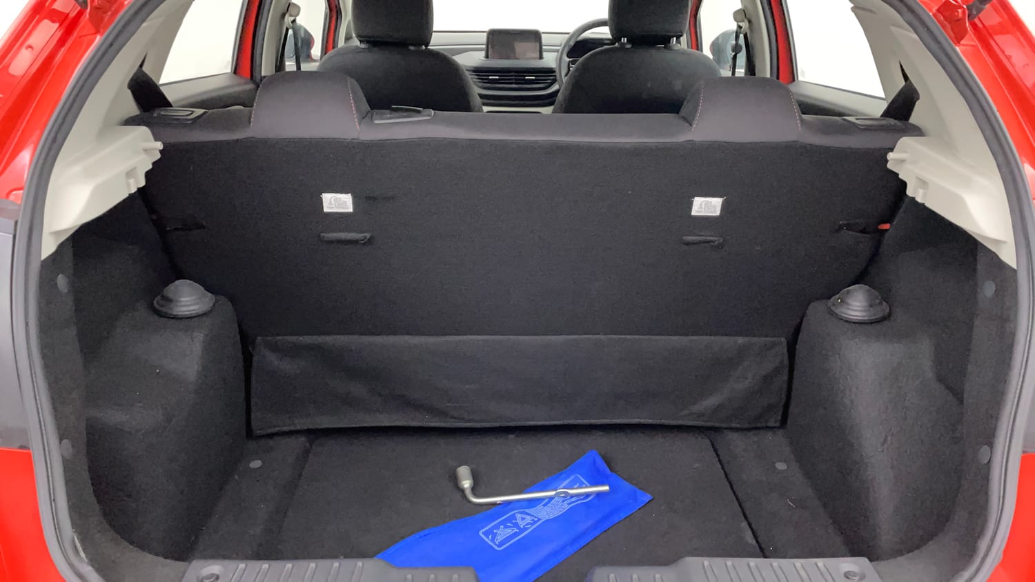 Used 2025 Tata Altroz Pure S Petrol 5AMT Petrol Automatic interior DICKY INSIDE VIEW