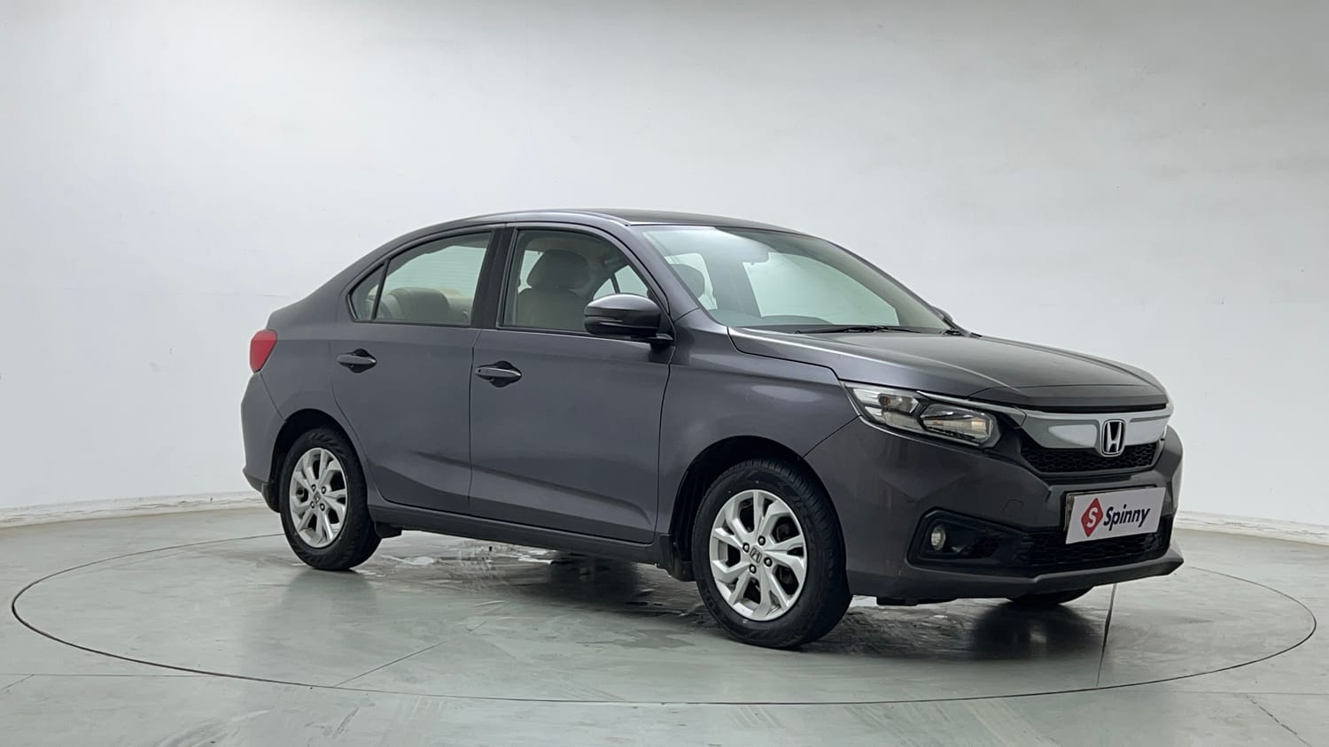 Used 2019 Honda Amaze 1.2 V CVT Petrol Petrol Automatic exterior RIGHT FRONT CORNER VIEW