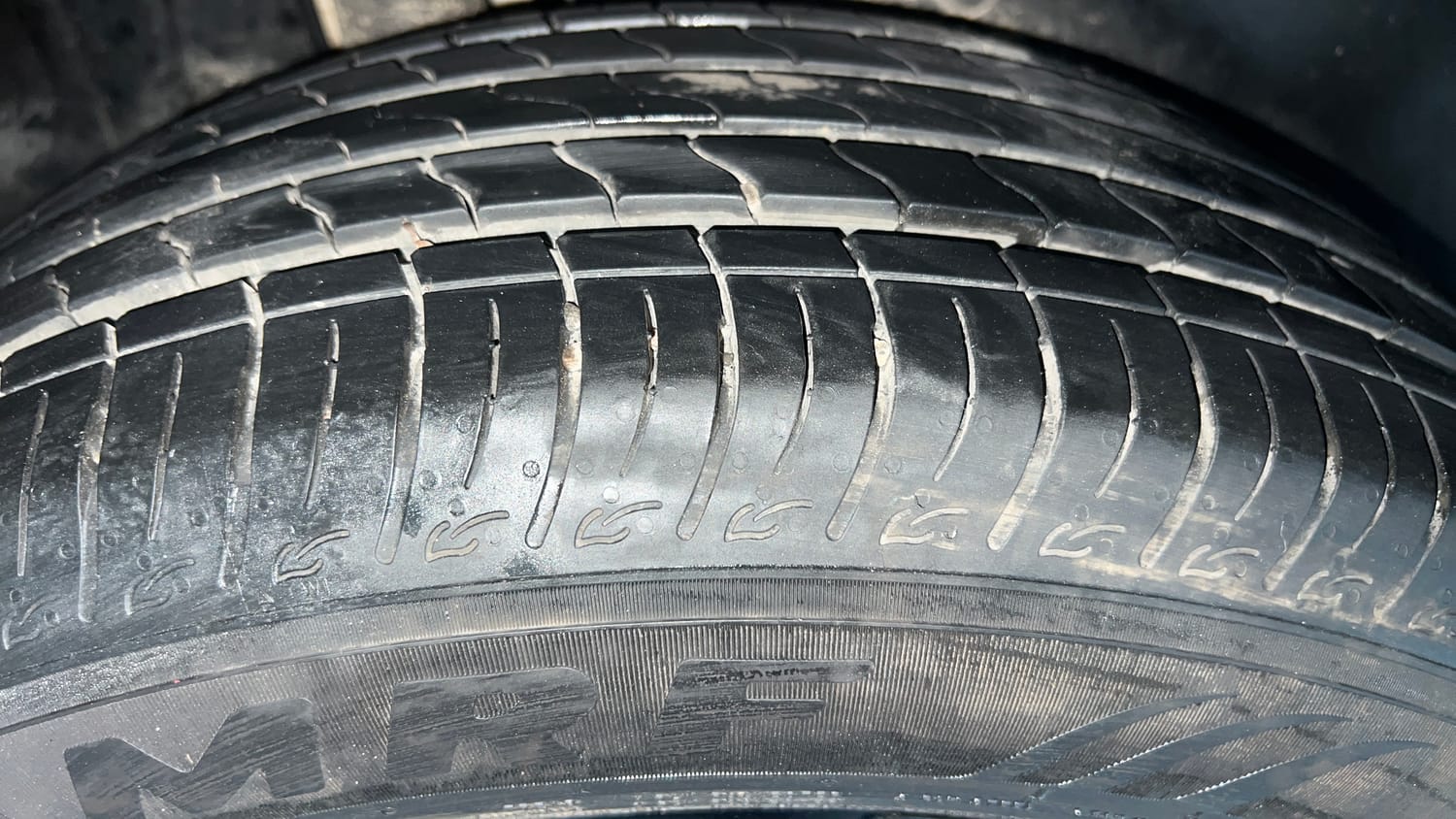 Used 2024 Maruti Suzuki Brezza ZXi Petrol Manual tyres RIGHT REAR TYRE TREAD VIEW