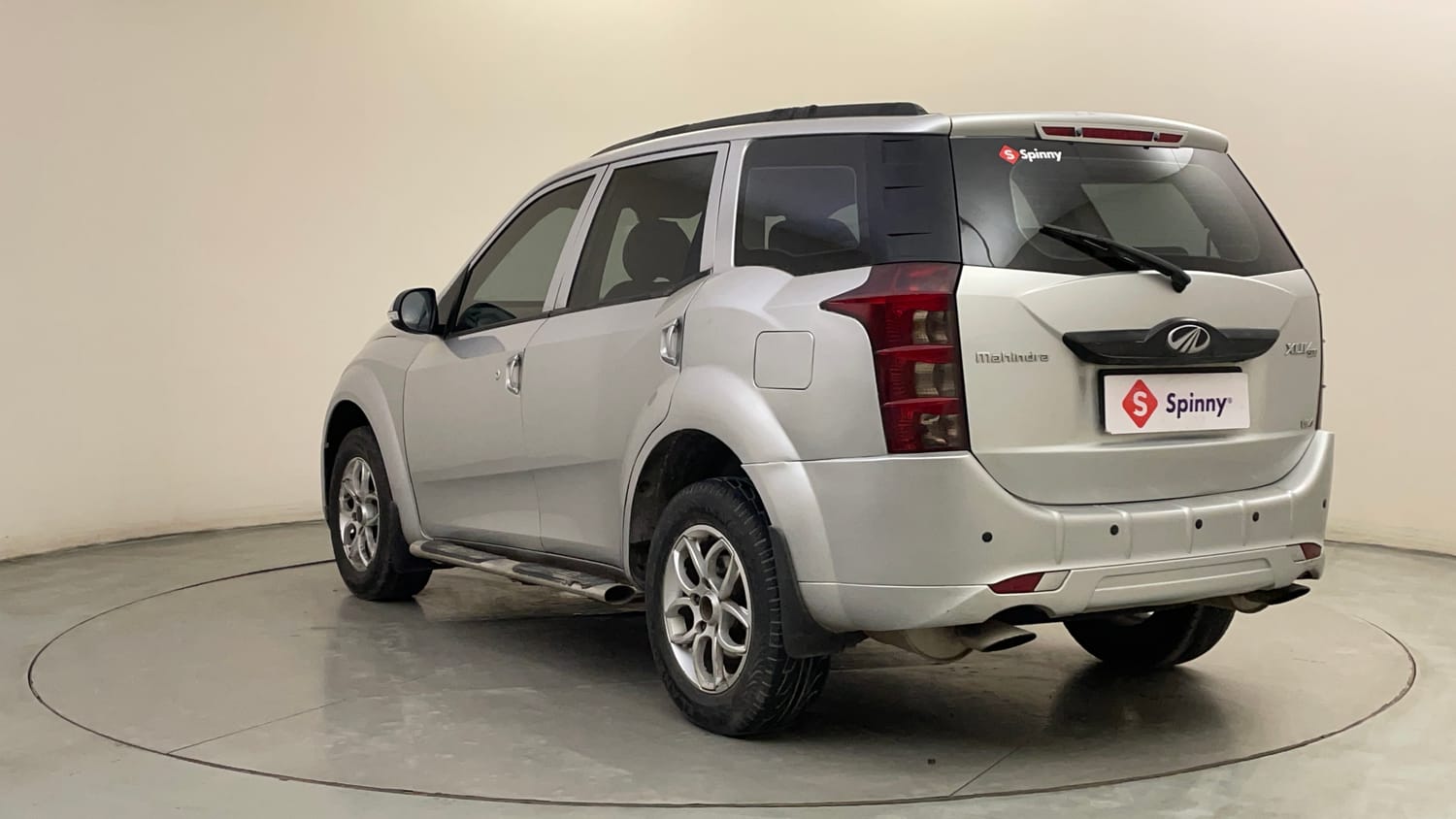 Used 2016 Mahindra XUV500 W4 Diesel Manual exterior LEFT REAR CORNER VIEW