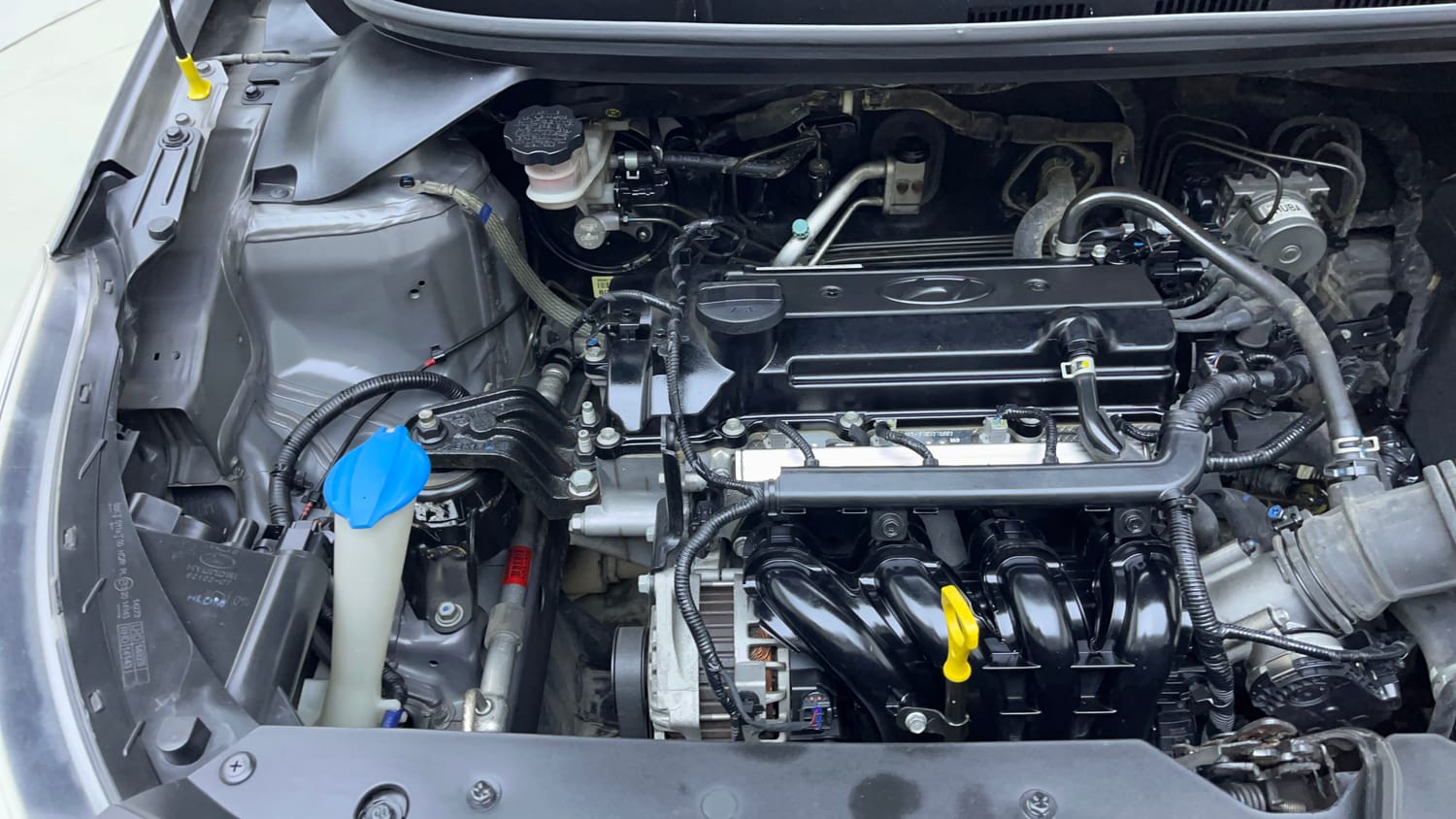 Used 2017 Hyundai Elite i20 Asta 1.2 Petrol Manual engine ENGINE RIGHT SIDE VIEW