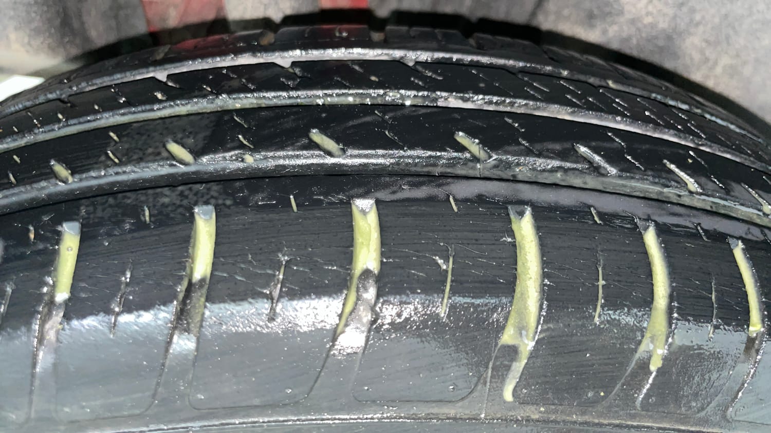 Used 2019 Maruti Suzuki Swift LXi Petrol Manual tyres RIGHT REAR TYRE TREAD VIEW