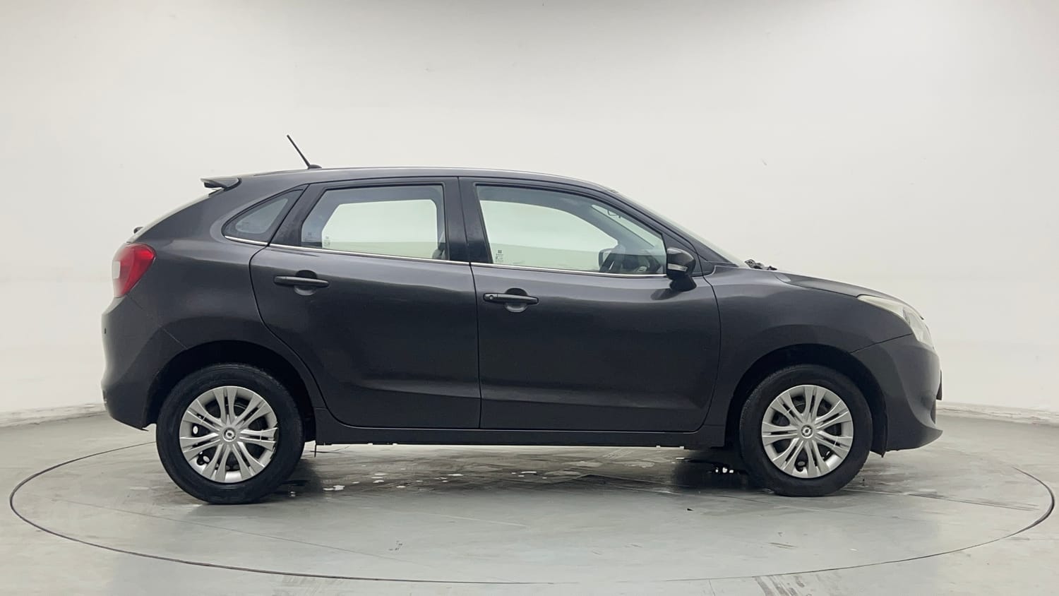 Used 2017 Maruti Suzuki Baleno Delta 1.2 Petrol Manual exterior RIGHT SIDE VIEW