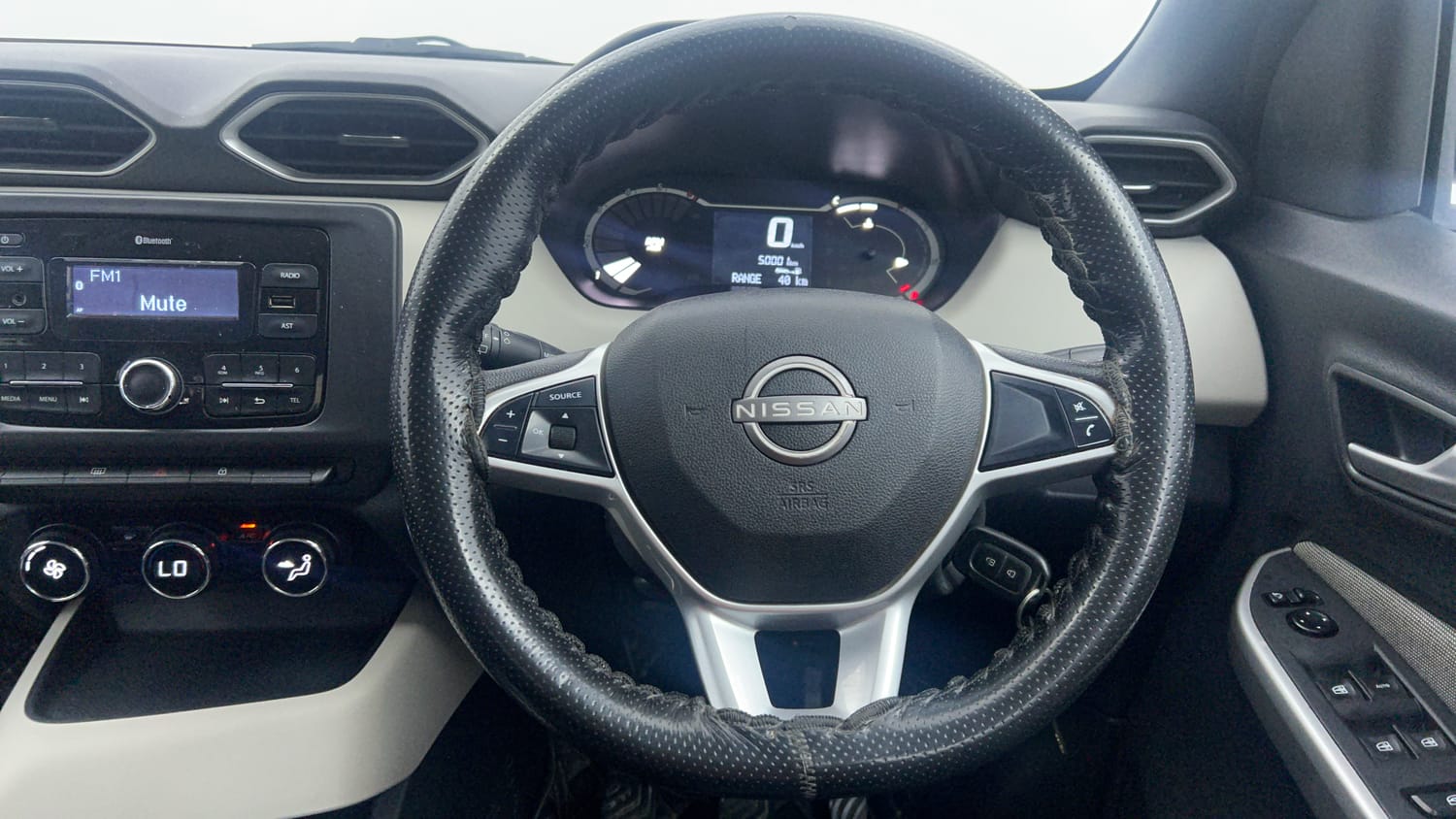 Used 2021 Nissan Magnite XL Petrol Manual interior STEERING VIEW