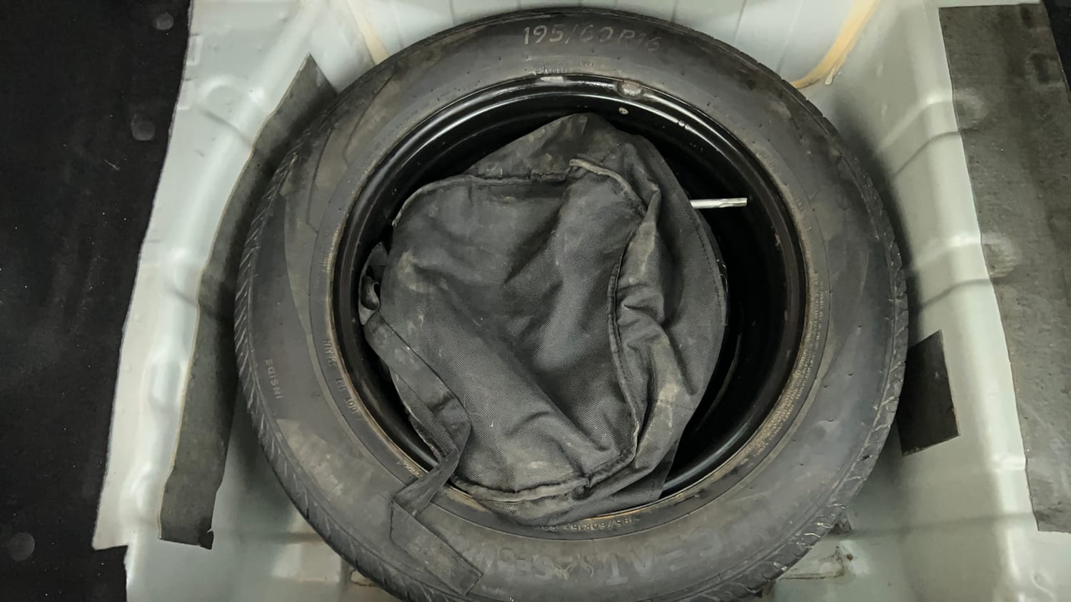 Used 2021 Tata Nexon XM Petrol Manual tyres SPARE TYRE VIEW