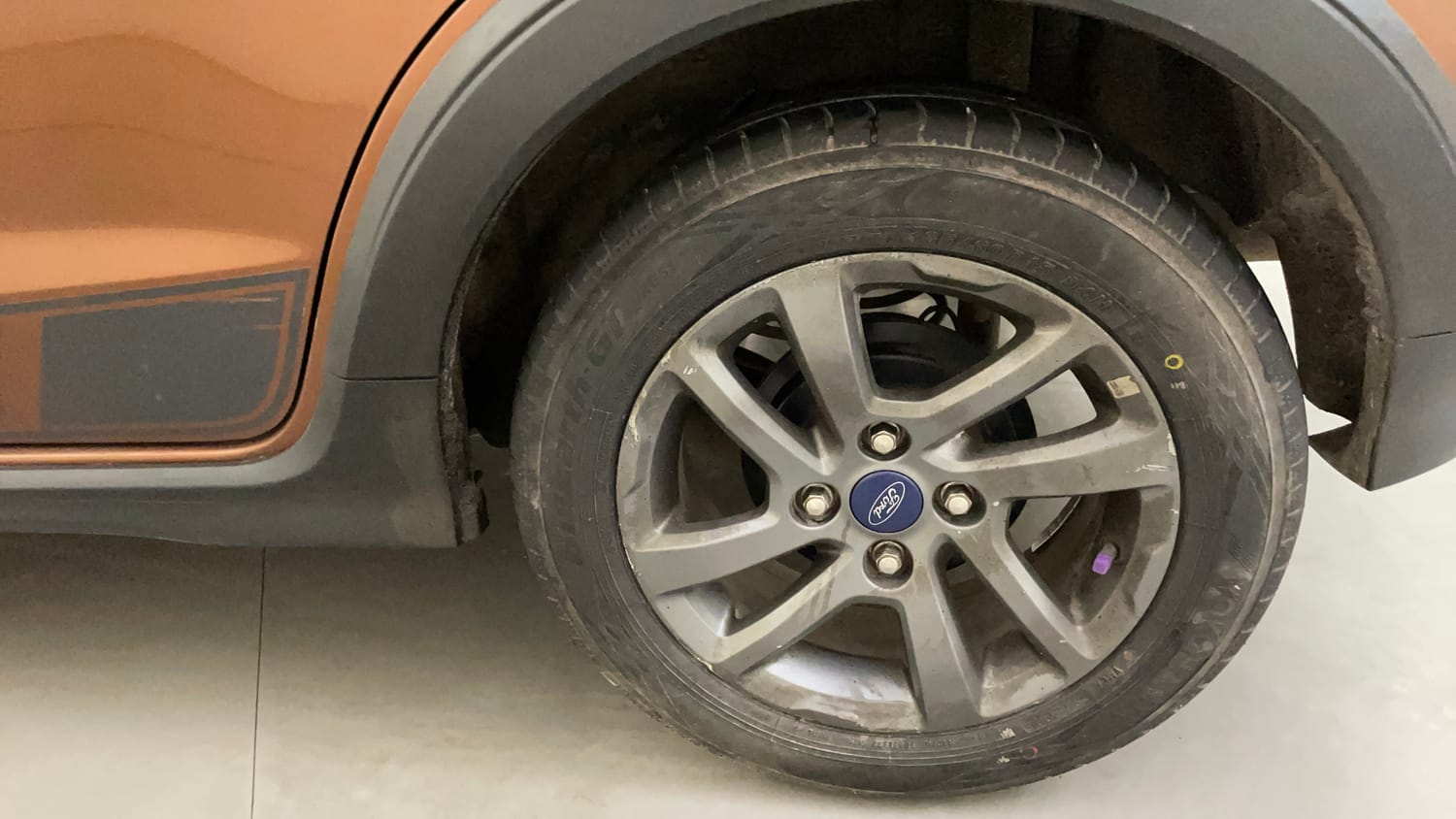 Used 2020 Ford Freestyle Titanium Plus 1.2 Ti-VCT Petrol Manual tyres LEFT REAR TYRE RIM VIEW