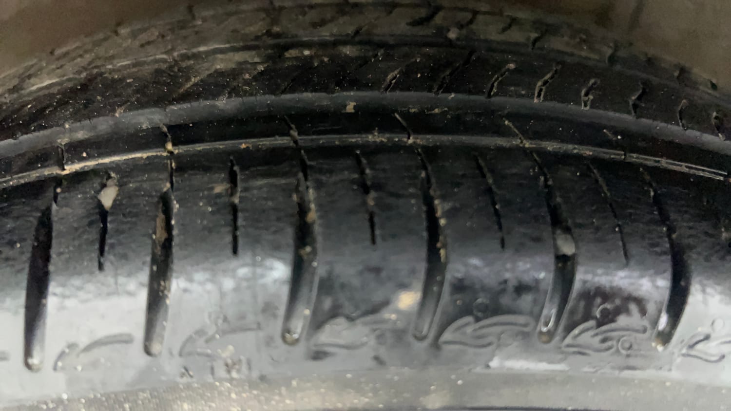 Used 2024 Hyundai Grand i10 Nios Sportz 1.2 Kappa CNG Cng Manual tyres RIGHT REAR TYRE TREAD VIEW