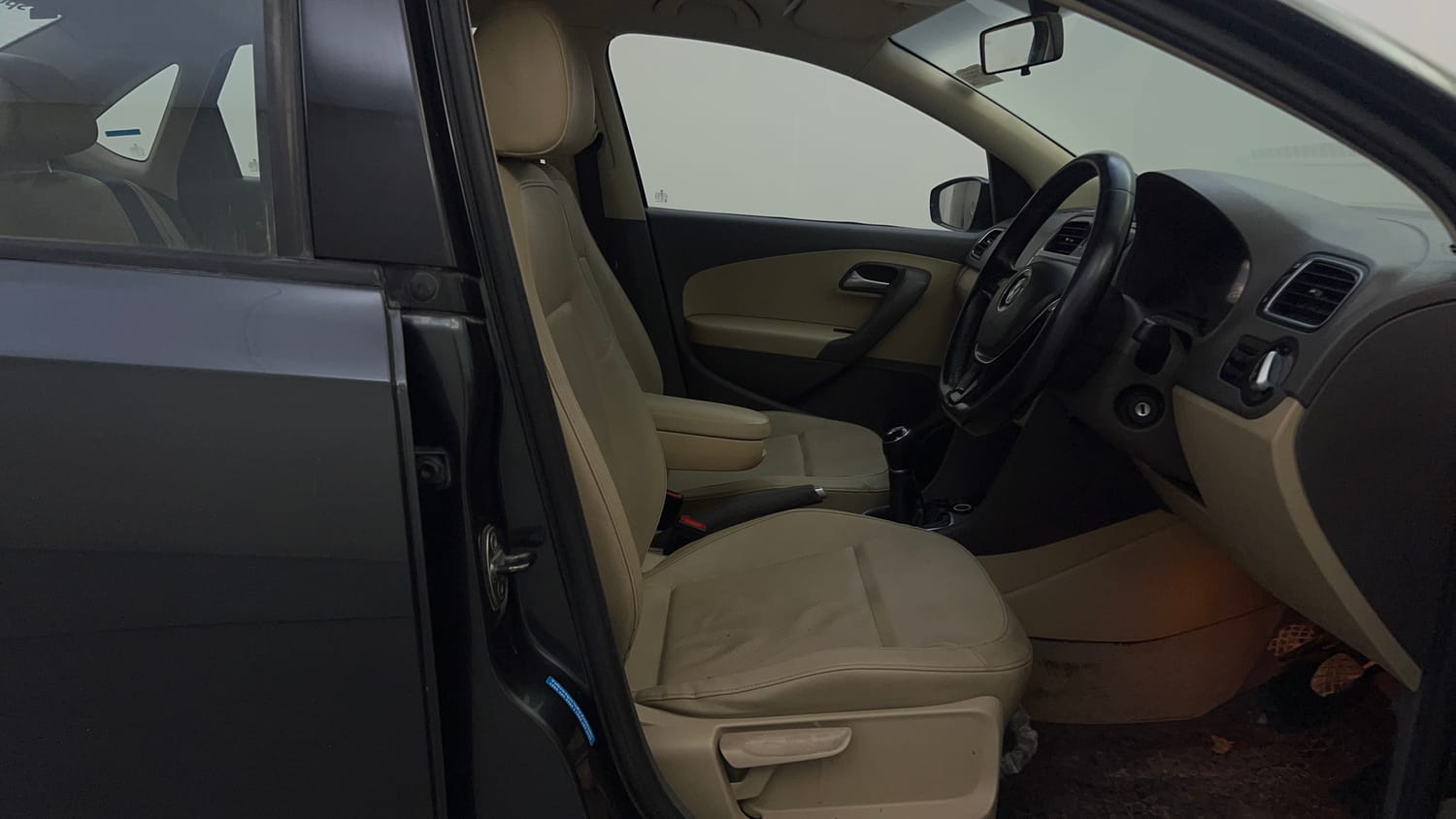 Used 2015 Volkswagen Vento Highline Diesel Diesel Manual interior RIGHT SIDE FRONT DOOR CABIN VIEW