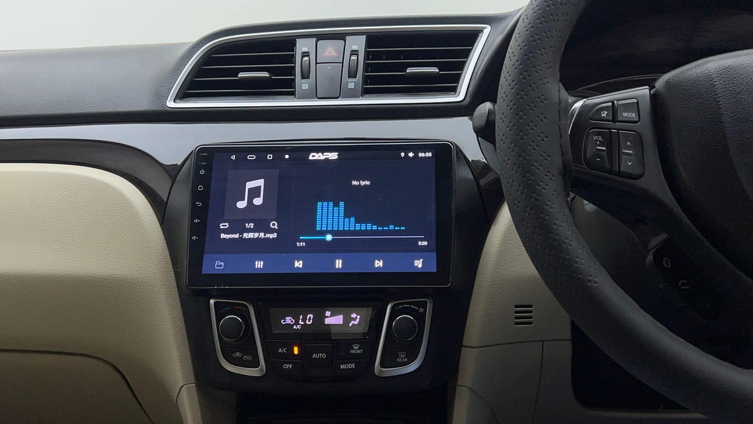 Used 2018 Maruti Suzuki Ciaz Zeta 1.4 AT Petrol Automatic interior MUSIC SYSTEM & AC CONTROL VIEW