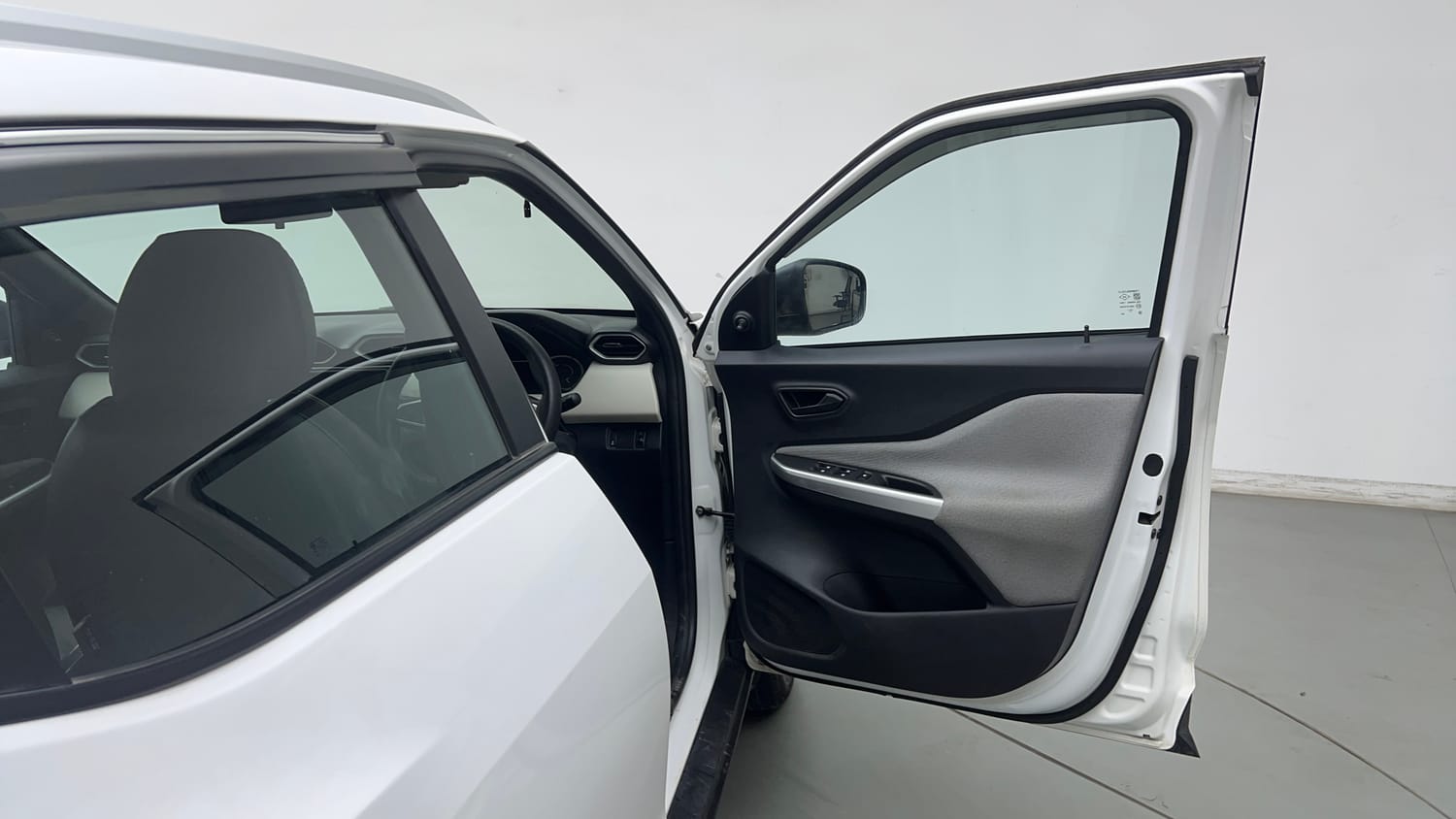 Used 2024 Nissan Magnite XE AMT Petrol Automatic interior RIGHT FRONT DOOR OPEN VIEW