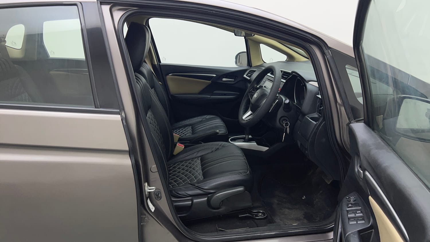 Used 2015 Honda Jazz V AT Petrol Petrol Automatic interior RIGHT SIDE FRONT DOOR CABIN VIEW