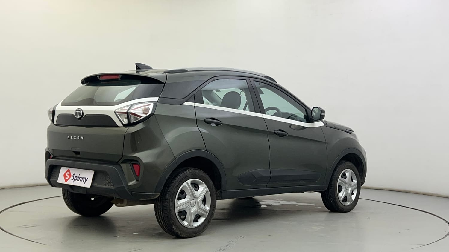 Used 2021 Tata Nexon XM Petrol Manual exterior RIGHT REAR CORNER VIEW