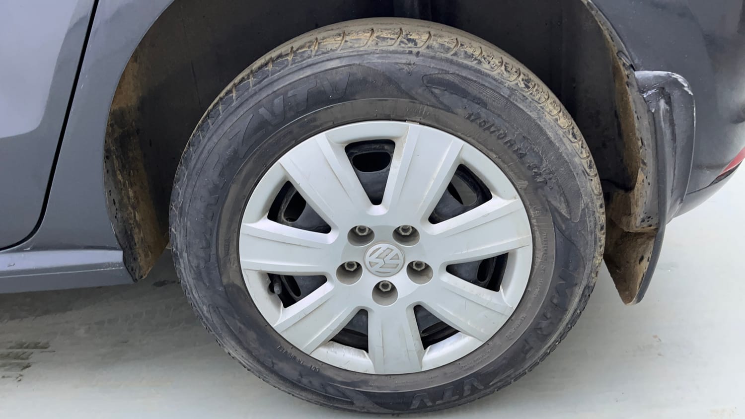 Used 2015 Volkswagen Polo Trendline 1.2L (P) Petrol Manual tyres LEFT REAR TYRE RIM VIEW
