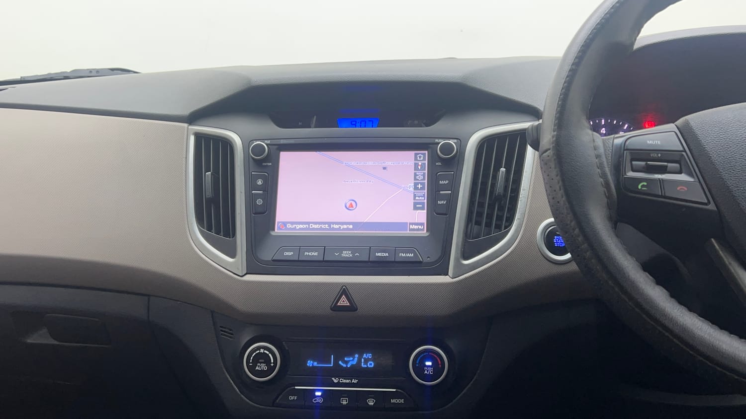 Used 2016 Hyundai Creta 1.6 SX Plus Petrol Petrol Manual interior MUSIC SYSTEM & AC CONTROL VIEW