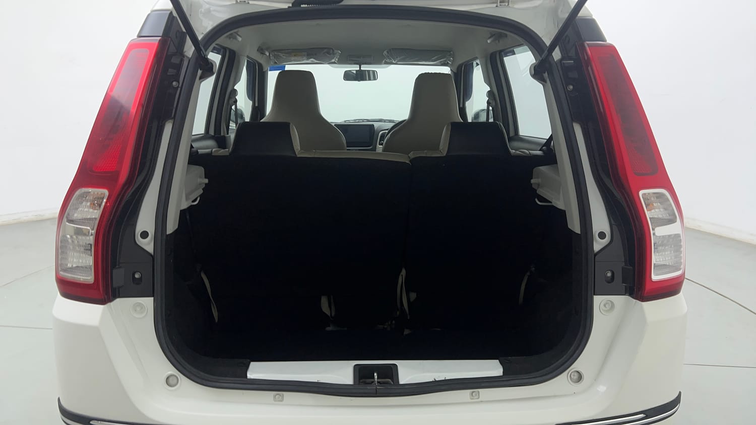 Used 2023 Maruti Suzuki Wagon R VXI 1.0 Petrol Manual interior DICKY INSIDE VIEW