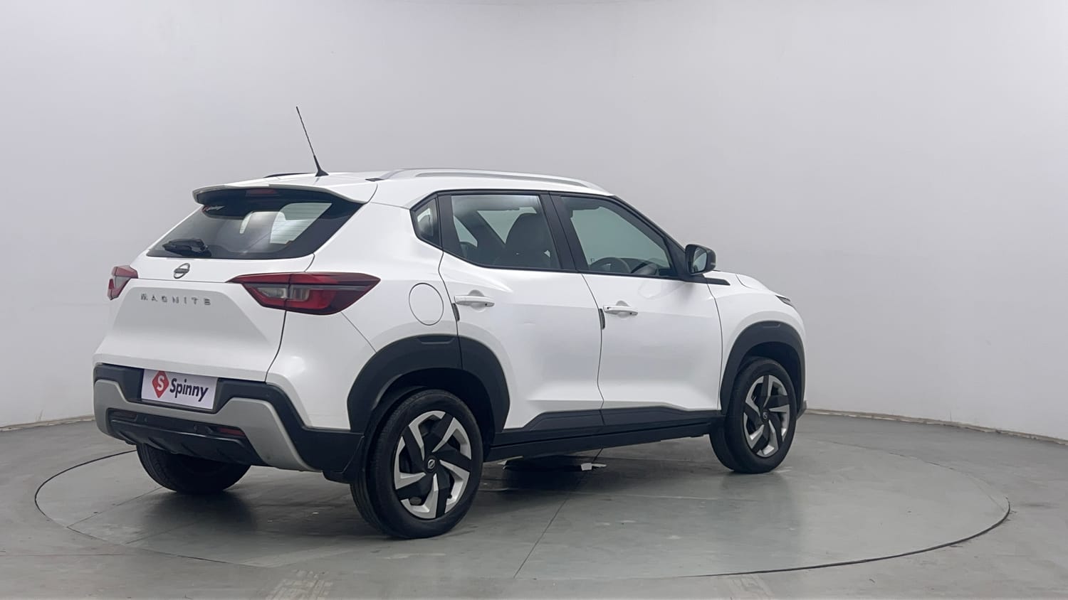 Used 2021 Nissan Magnite XL Petrol Manual exterior RIGHT REAR CORNER VIEW