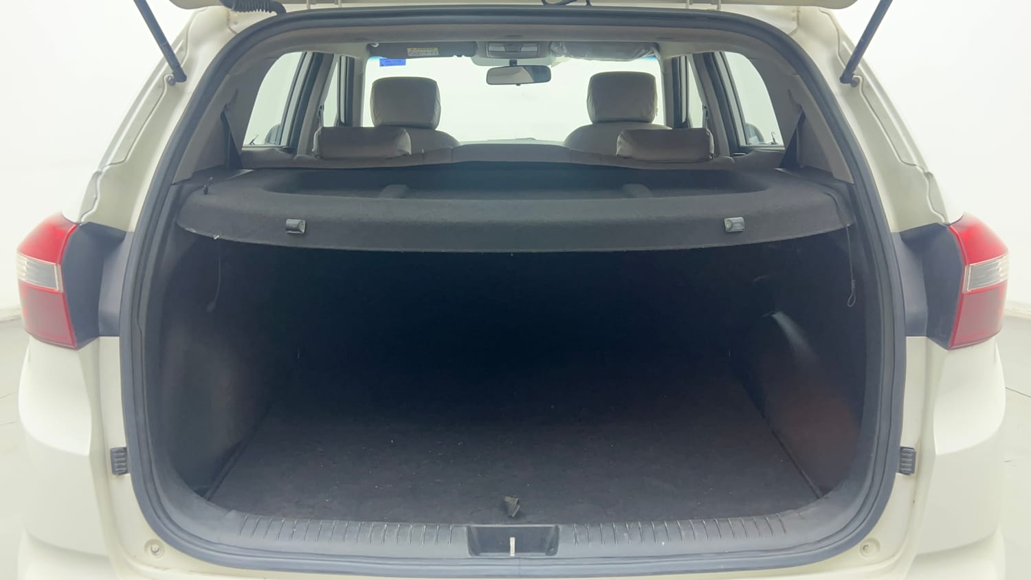 Used 2016 Hyundai Creta 1.6 SX Plus Petrol Petrol Manual interior DICKY INSIDE VIEW
