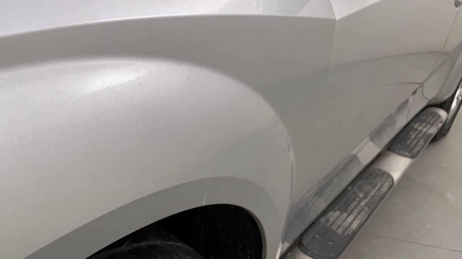 Used 2016 Mahindra XUV500 W4 Diesel Manual dents MINOR SCRATCH