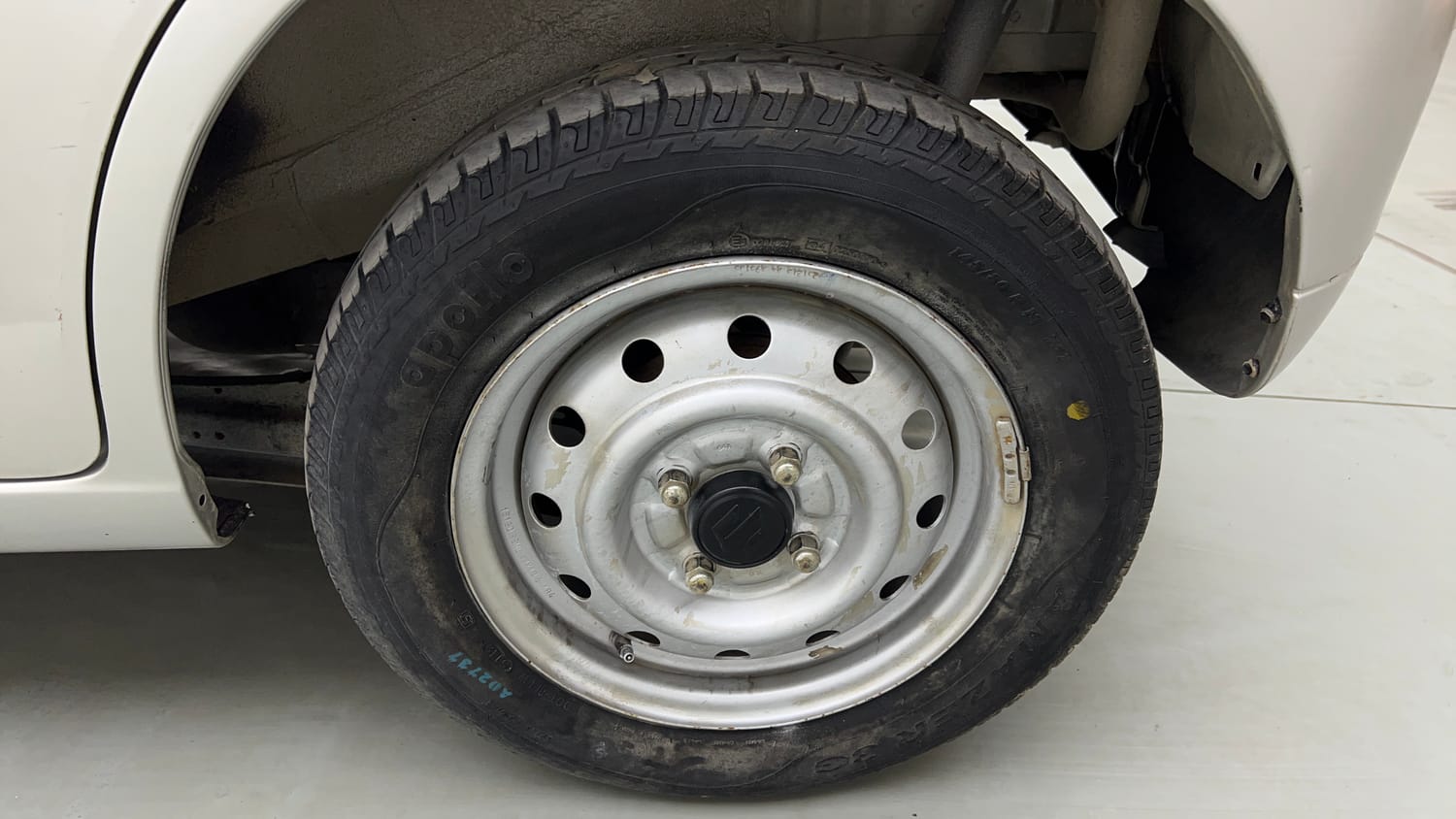 Used 2016 Maruti Suzuki Wagon R LXI Petrol Manual tyres LEFT REAR TYRE RIM VIEW