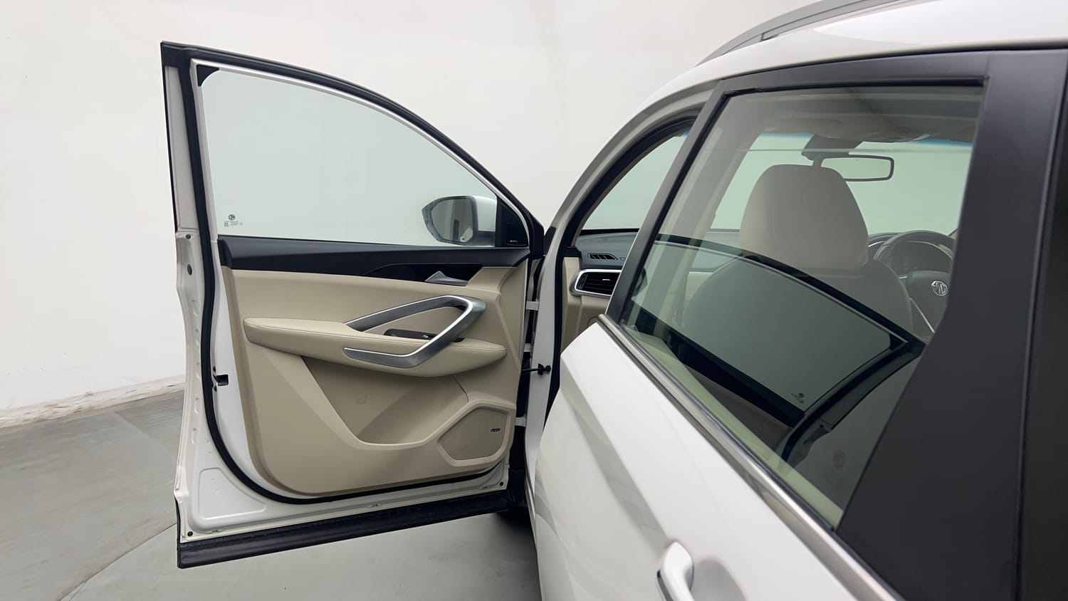 Used 2021 MG Motors Hector Sharp 1.5 Petrol Turbo DCT Petrol Automatic interior LEFT FRONT DOOR OPEN VIEW