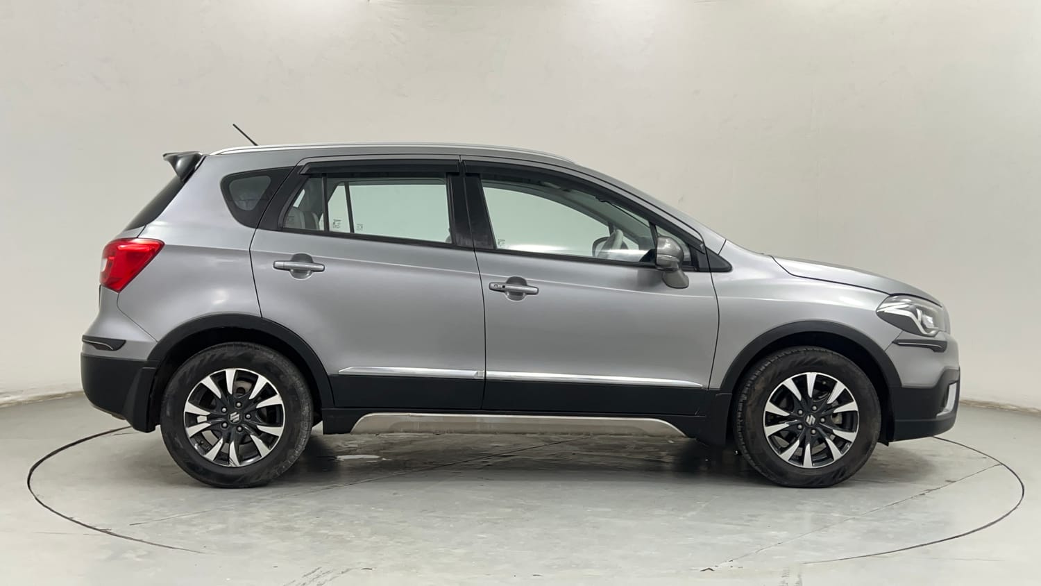Used 2022 Maruti Suzuki S-Cross Alpha AT Petrol Automatic exterior RIGHT SIDE VIEW