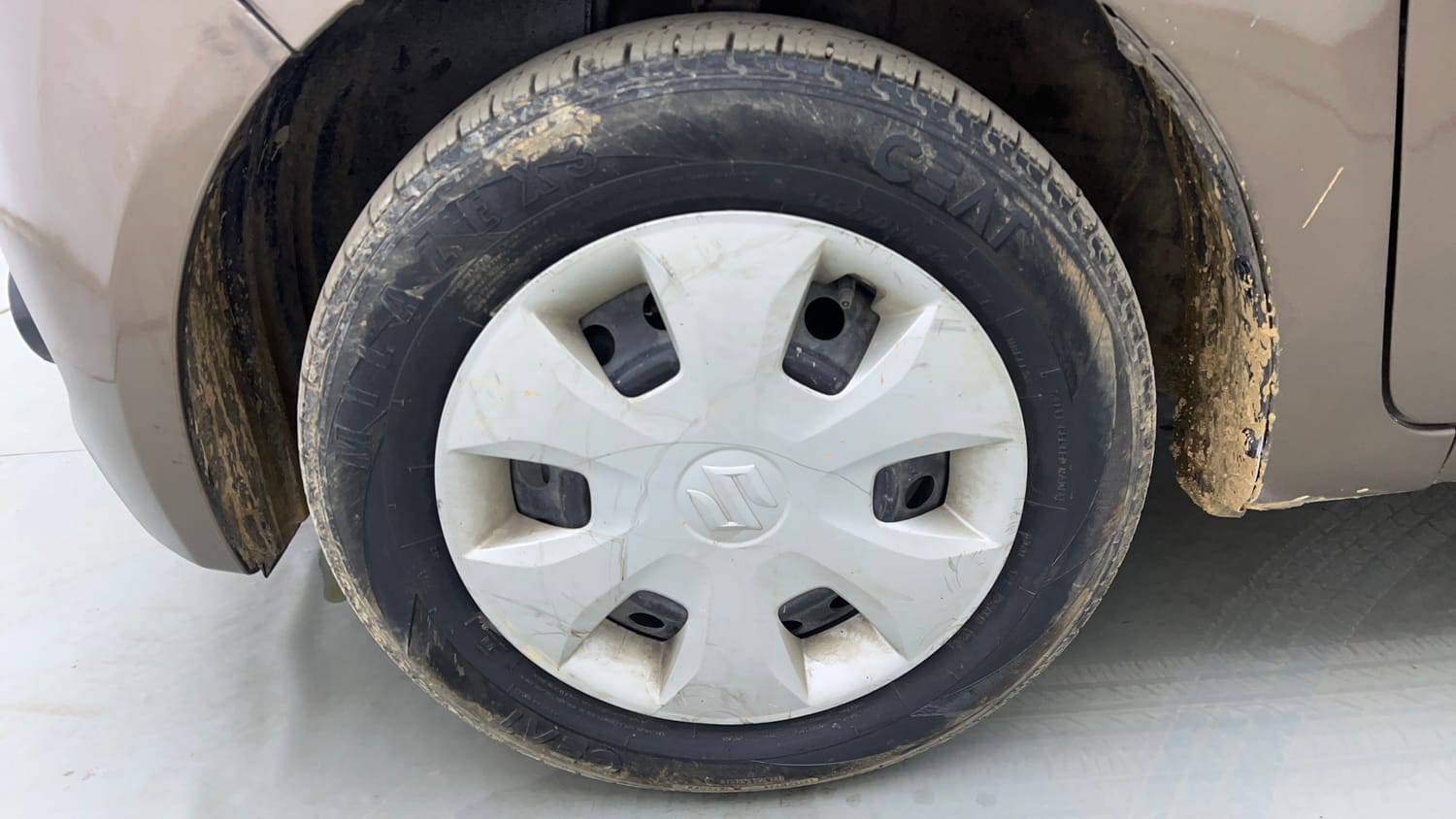 Used 2020 Maruti Suzuki Wagon R ZXi 1.2 Petrol Manual tyres LEFT FRONT TYRE RIM VIEW