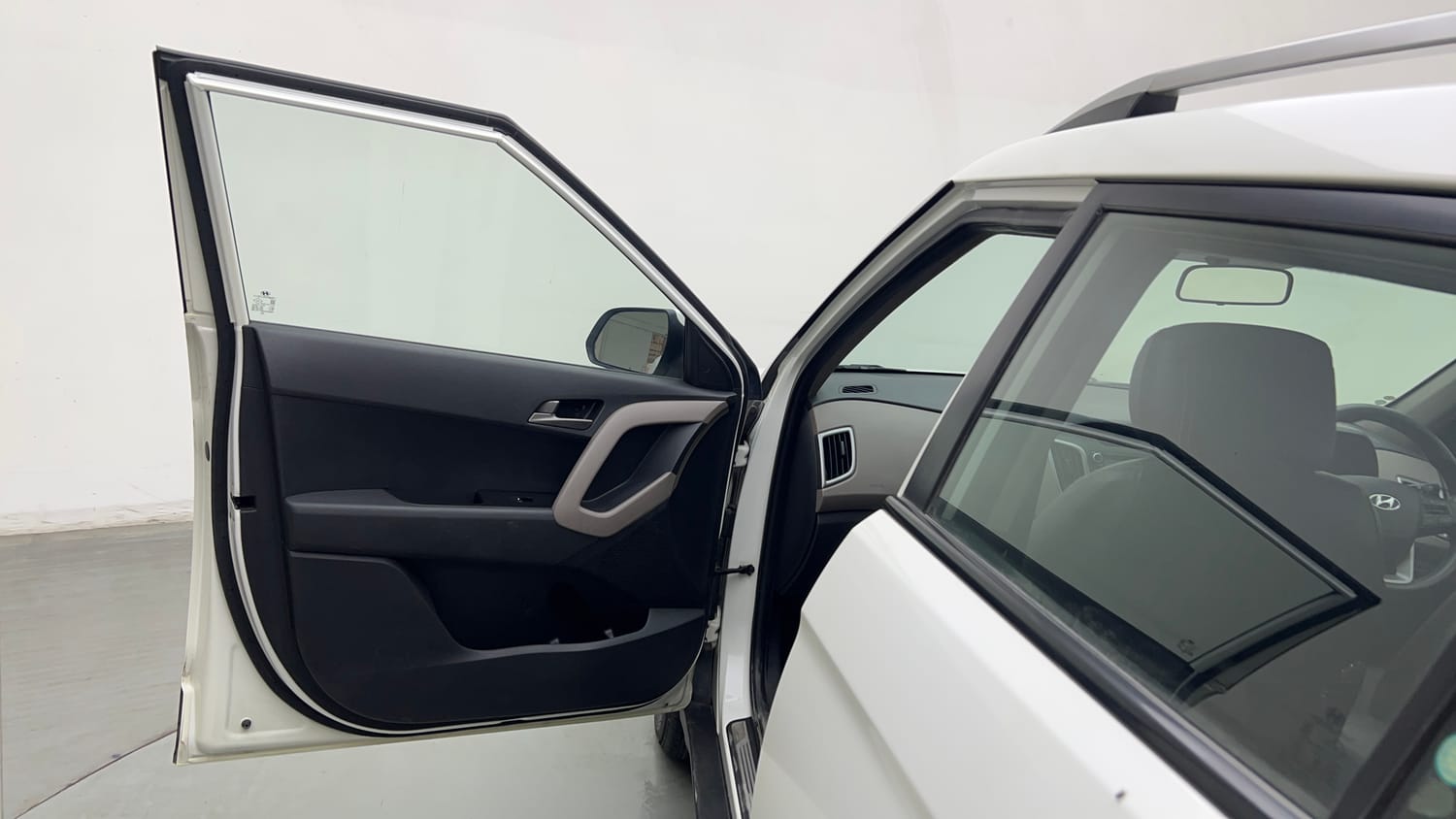 Used 2017 Hyundai Creta SX Plus 1.6  Petrol Petrol Manual interior LEFT FRONT DOOR OPEN VIEW