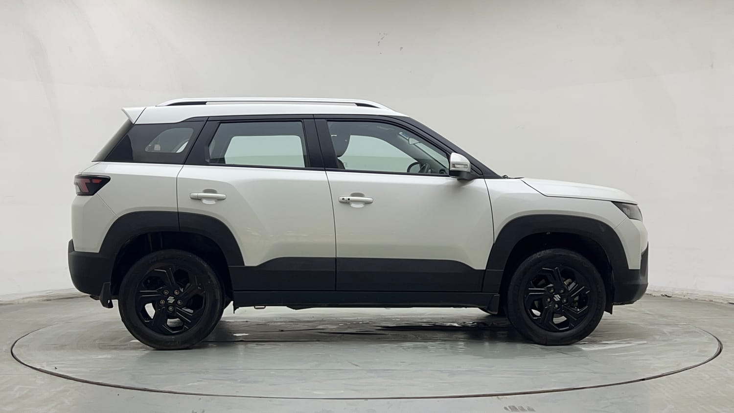 Used 2024 Maruti Suzuki Brezza ZXi Petrol Manual exterior RIGHT SIDE VIEW